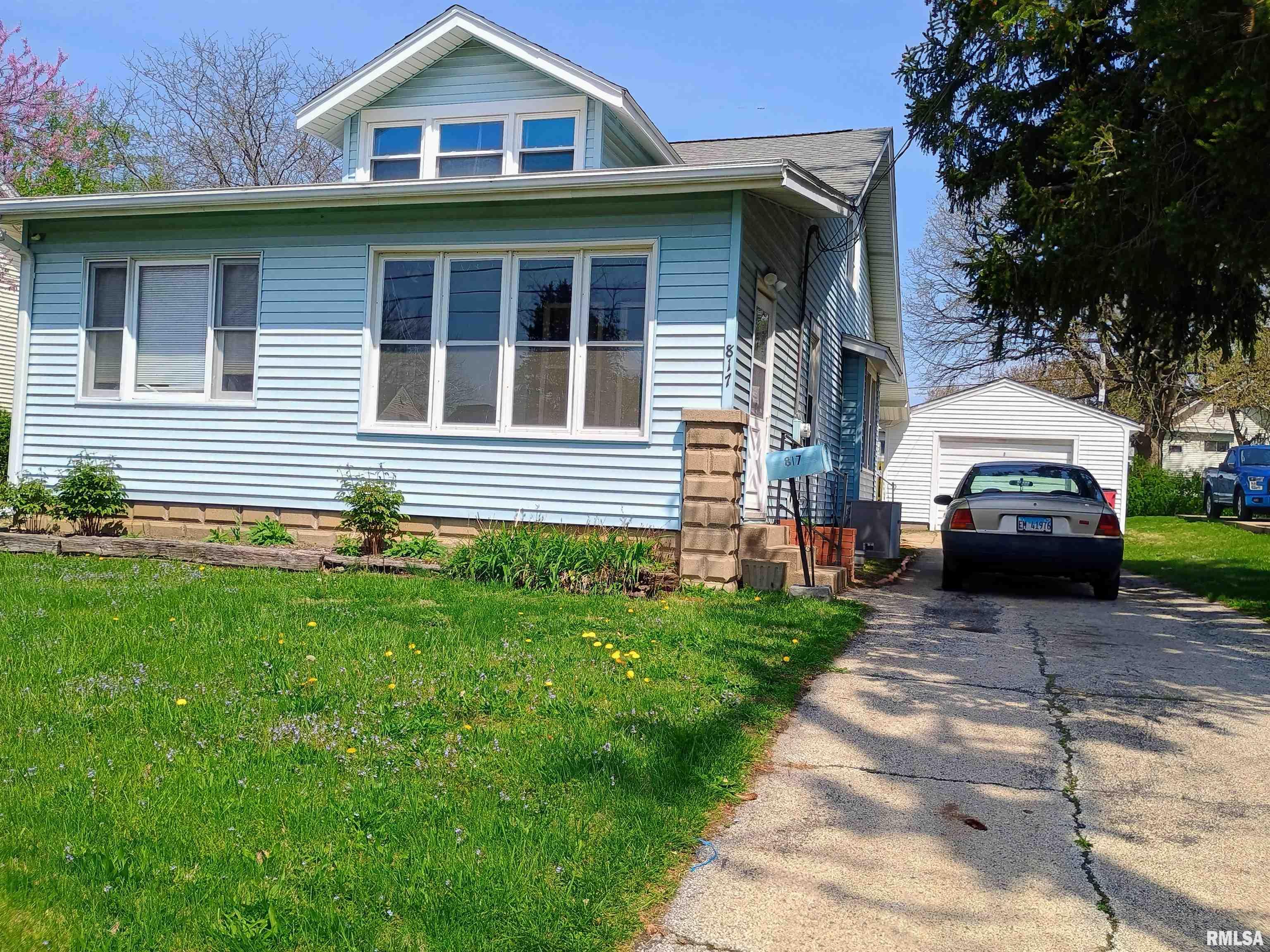 817 E Lake Avenue, Peoria Heights, Illinois image 1