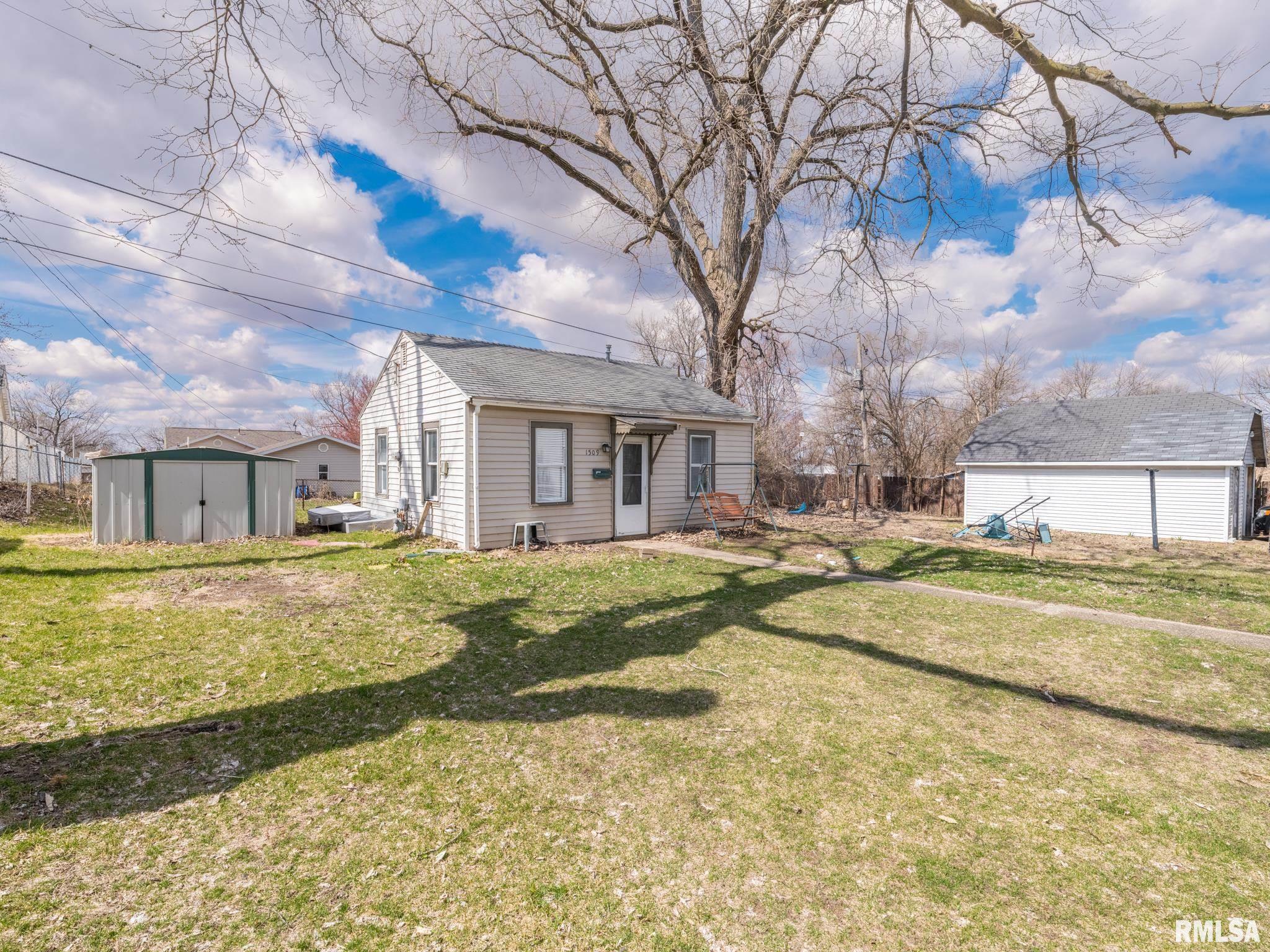 1509 S Capitol Street, Pekin, Illinois image 24