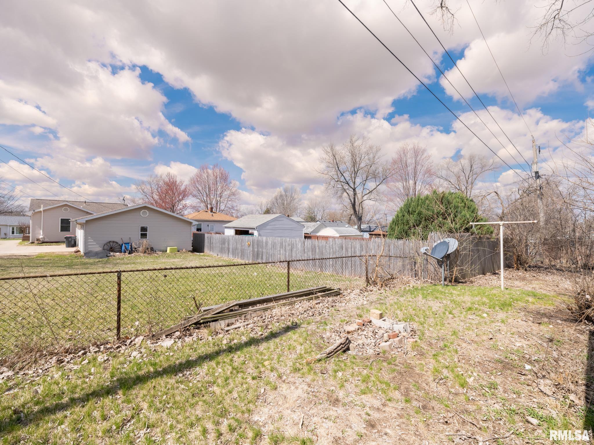 1509 S Capitol Street, Pekin, Illinois image 4