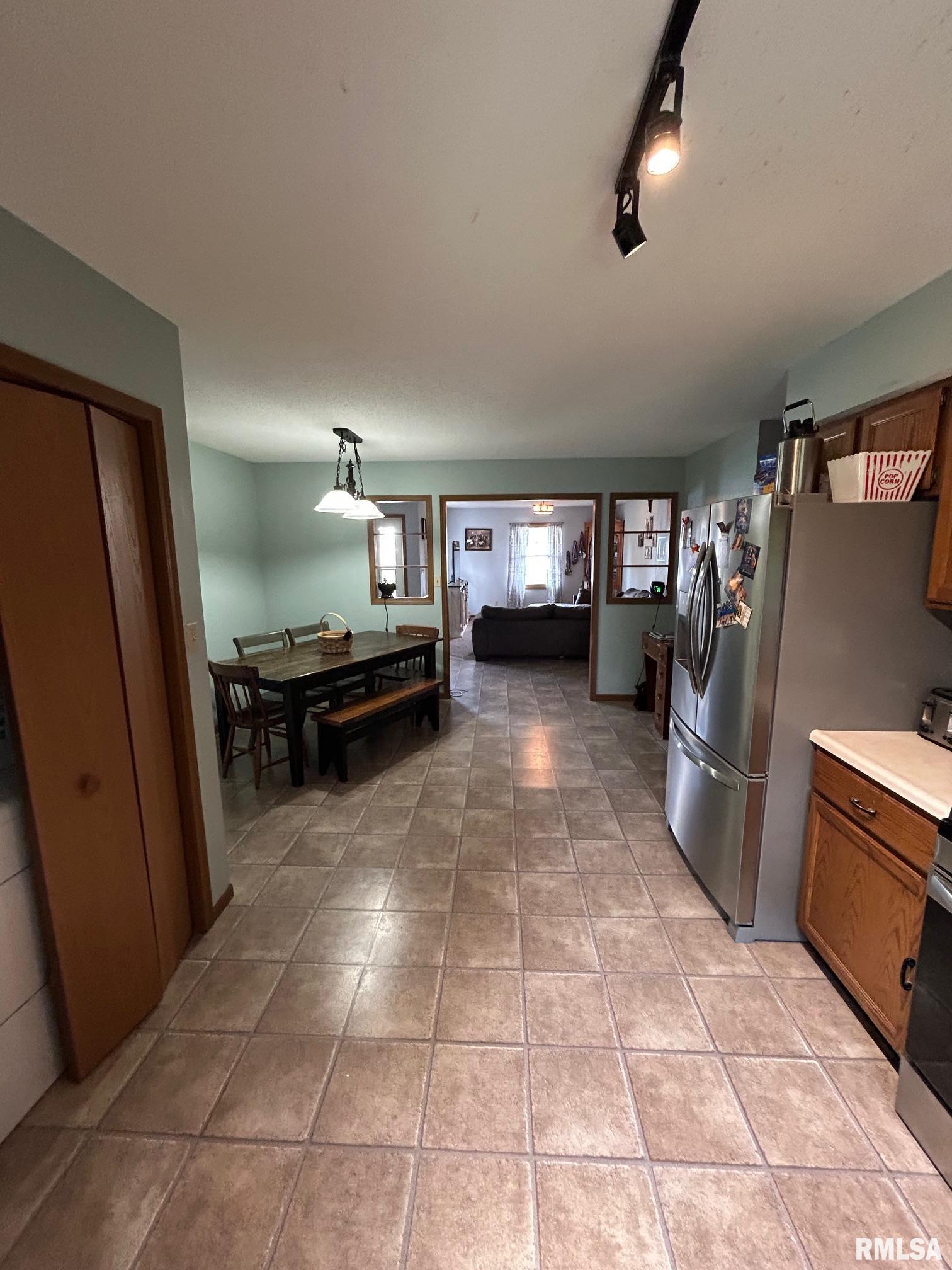 615 Henrietta Street, Divernon, Illinois image 3