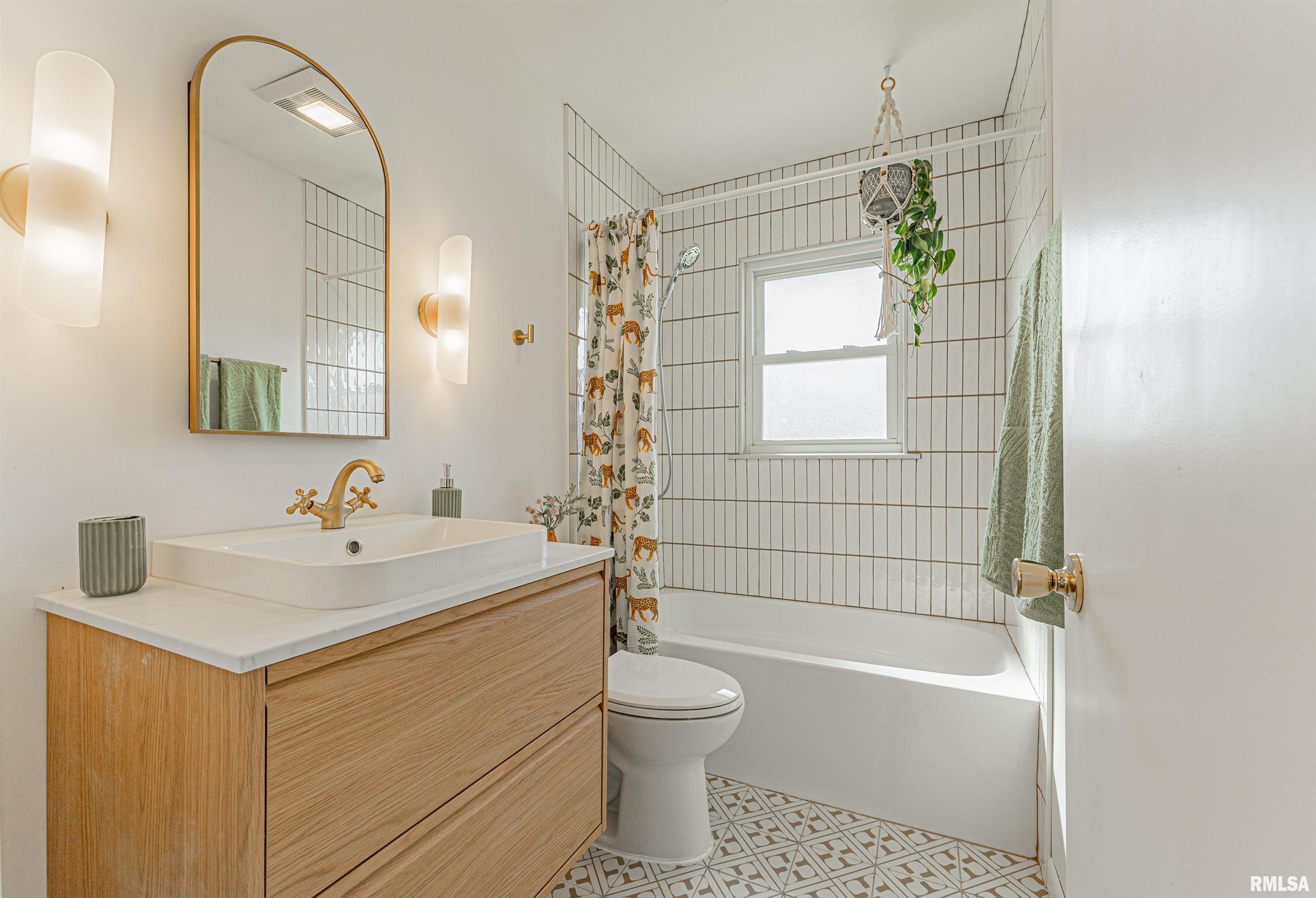 1038 N State Street, Lincoln, Illinois image 13