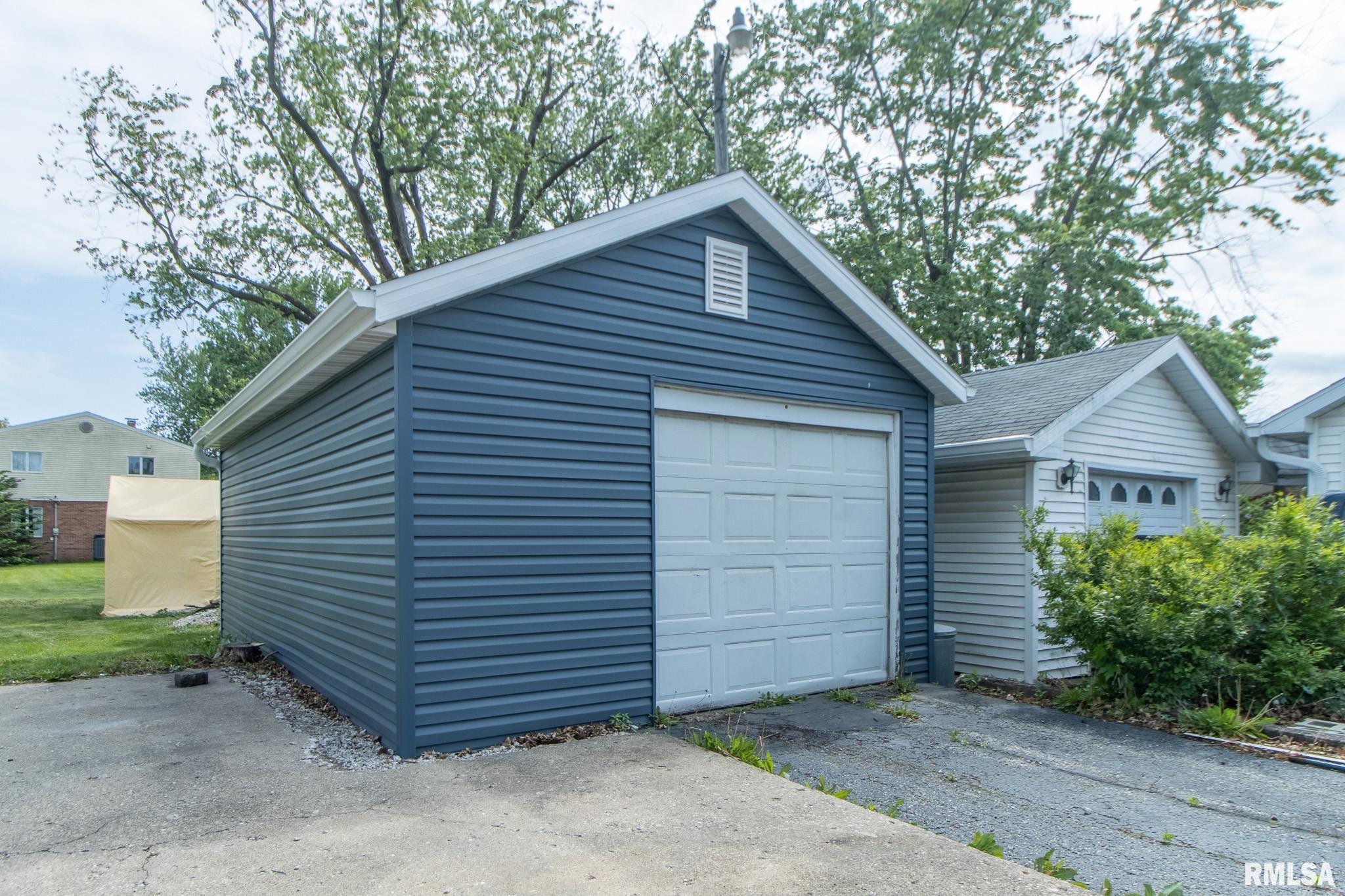 1520 W Losey Street, Galesburg, Illinois image 4