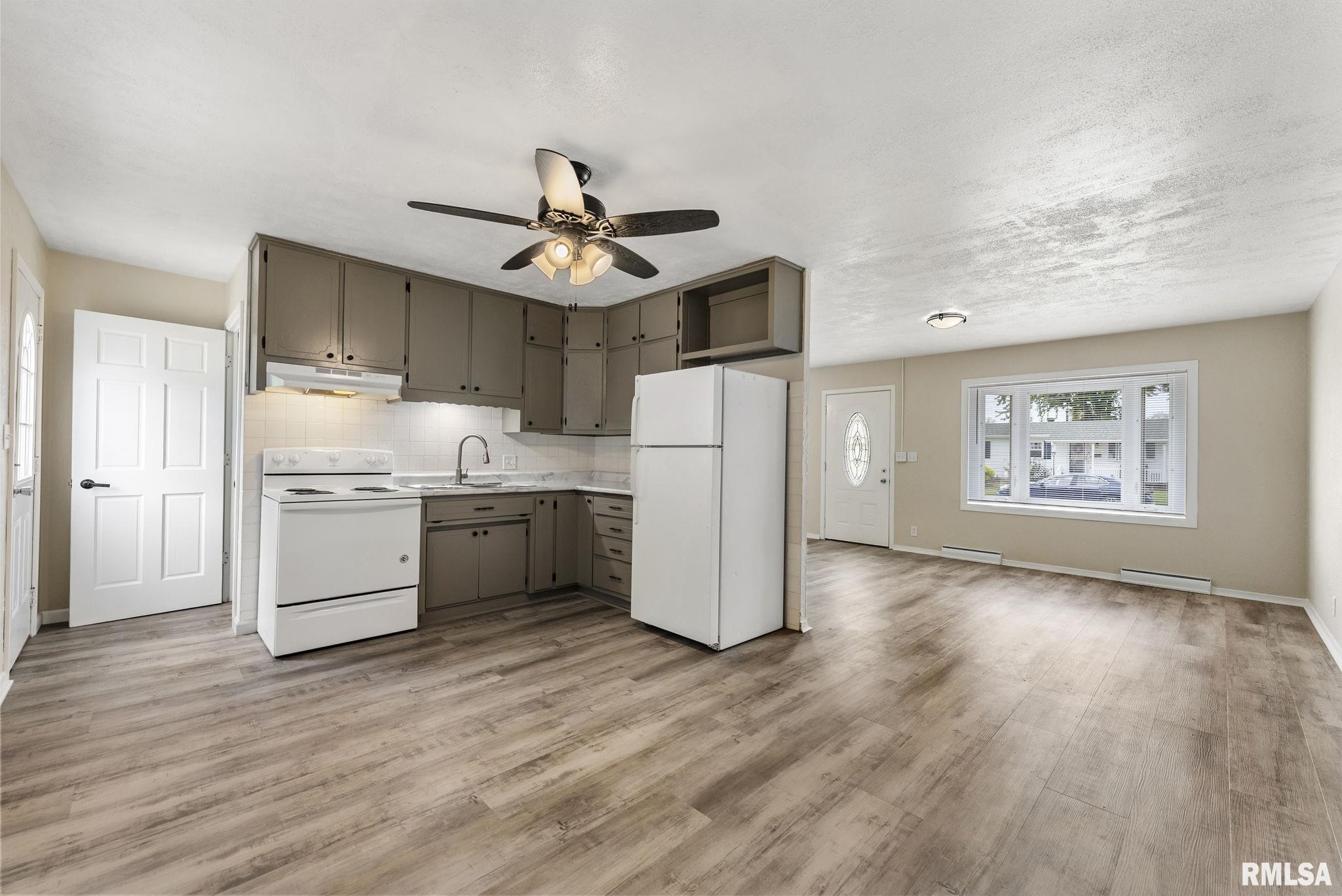 1217 S Zenith Avenue, Davenport, Iowa image 6