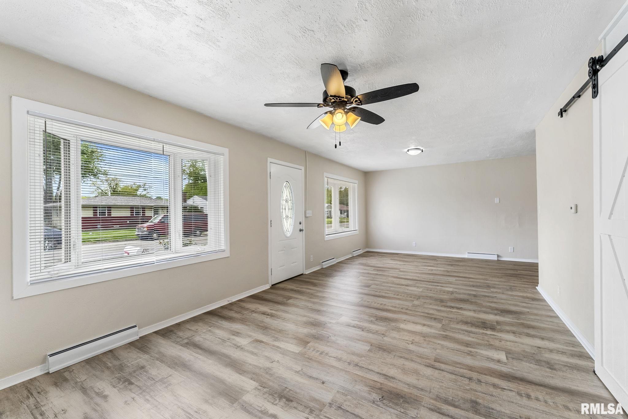 1217 S Zenith Avenue, Davenport, Iowa image 3