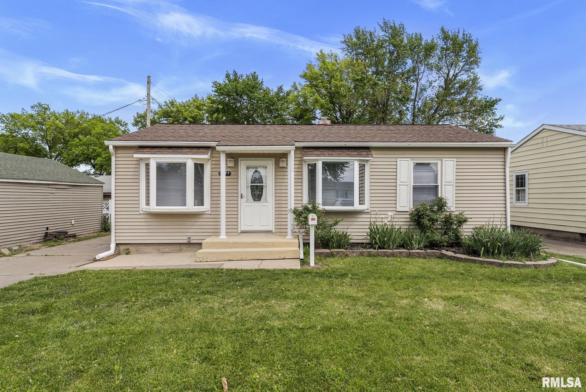 1217 S Zenith Avenue, Davenport, Iowa image 1