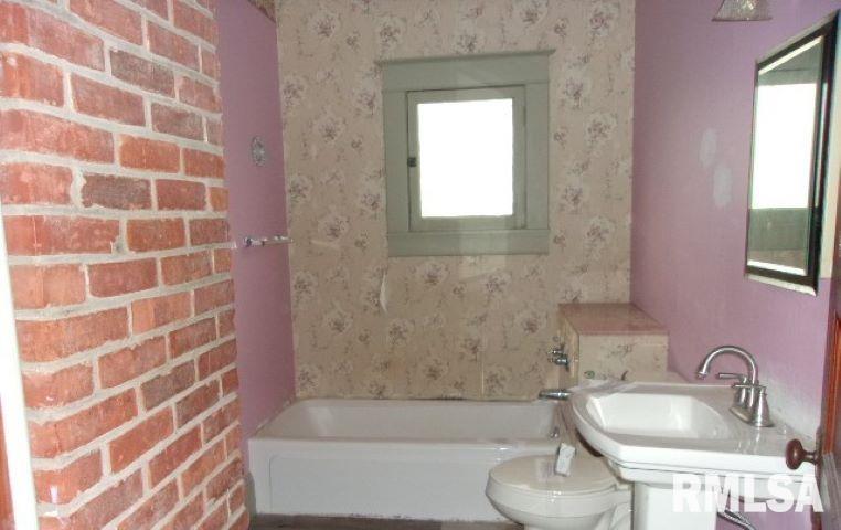 212 Main Street, Franklin, Illinois image 13