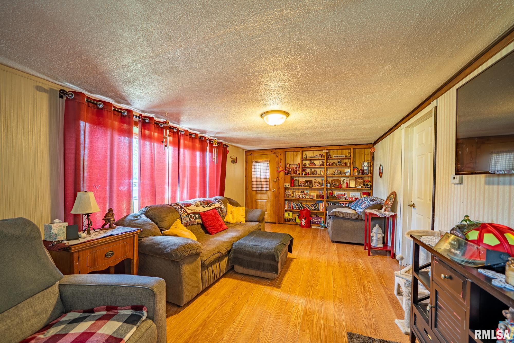 1425 N Vaughn Avenue, West Peoria, Illinois image 3