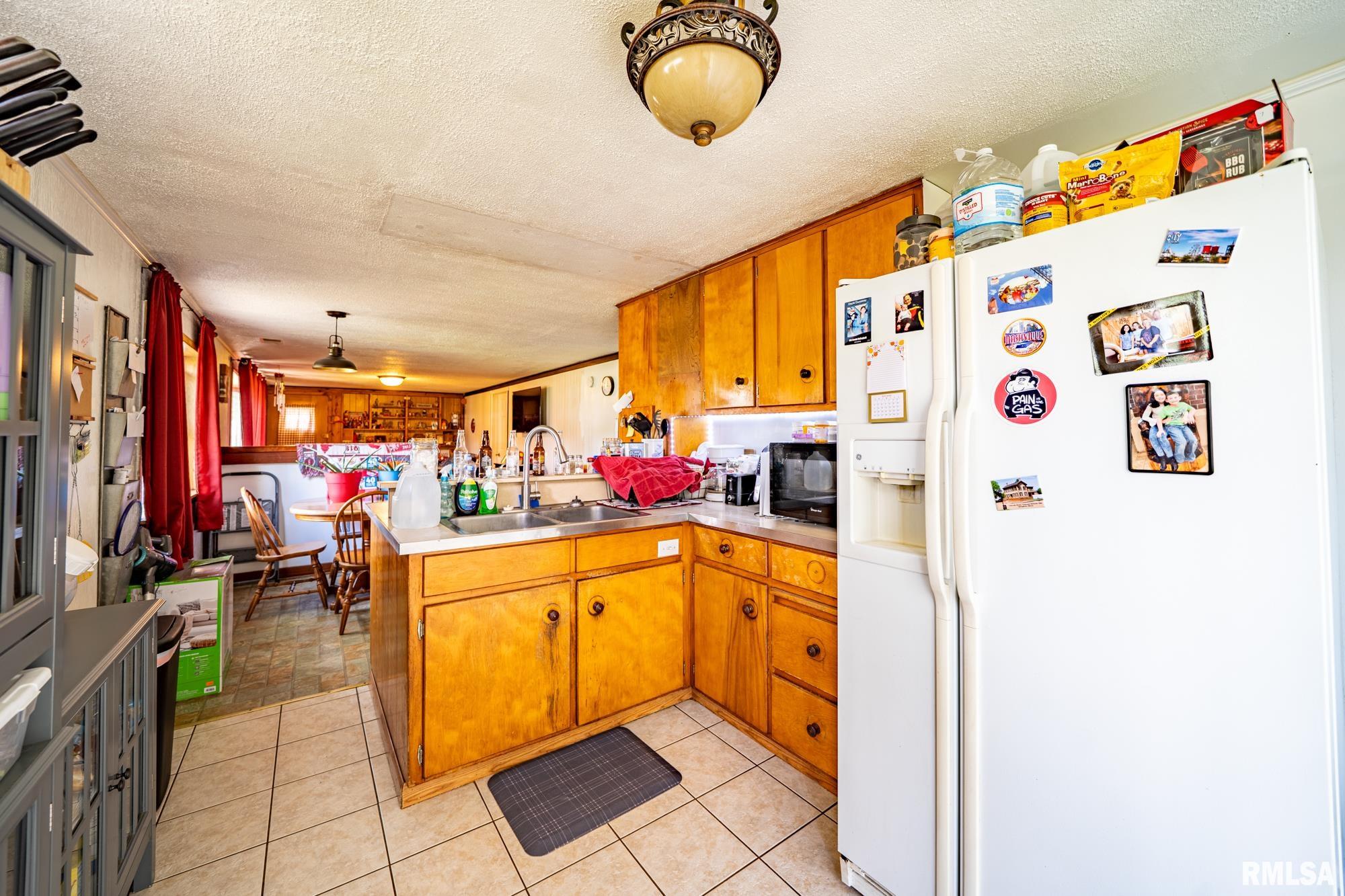 1425 N Vaughn Avenue, West Peoria, Illinois image 9