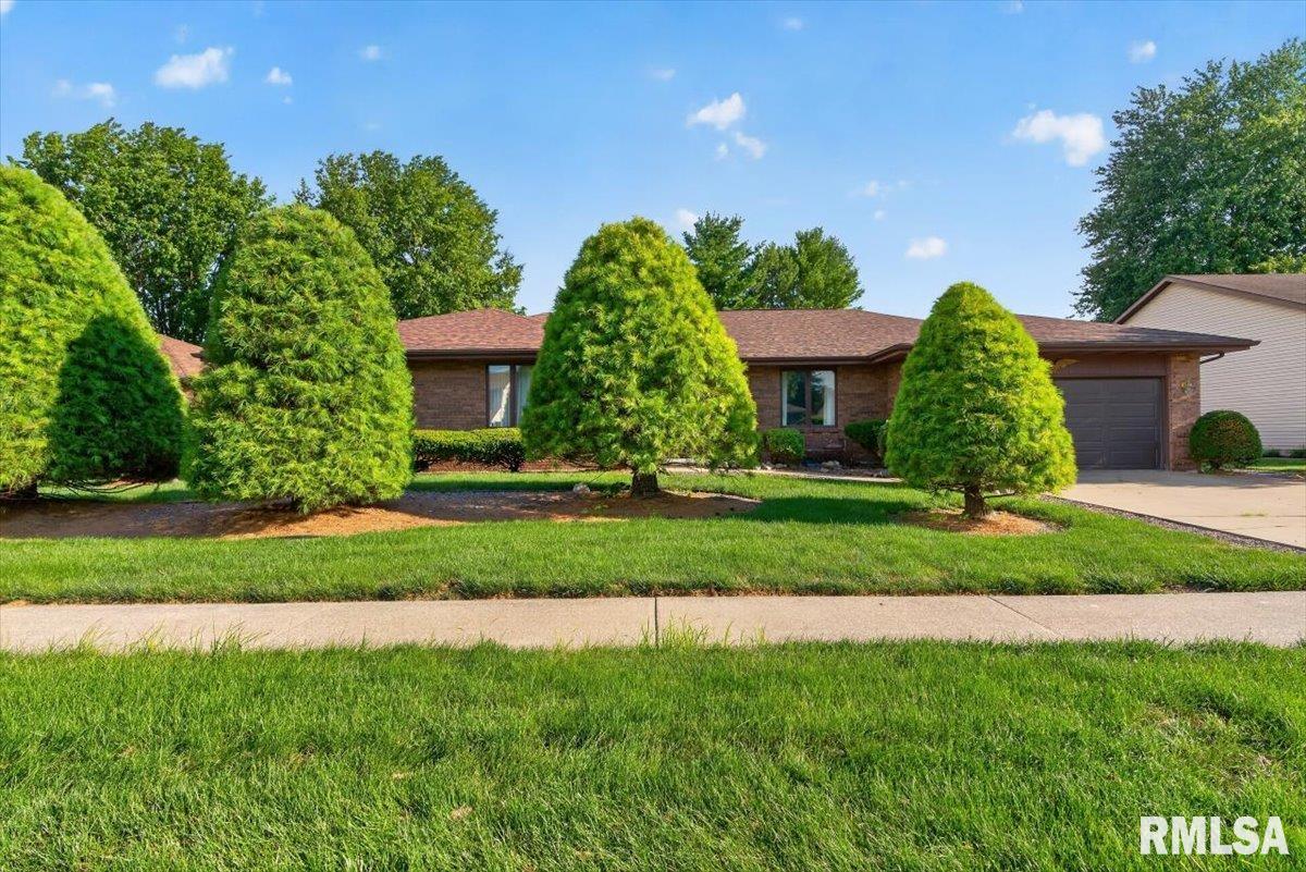Photo 1 of 30 — 2908 Glenmere Court, Springfield, IL 62704