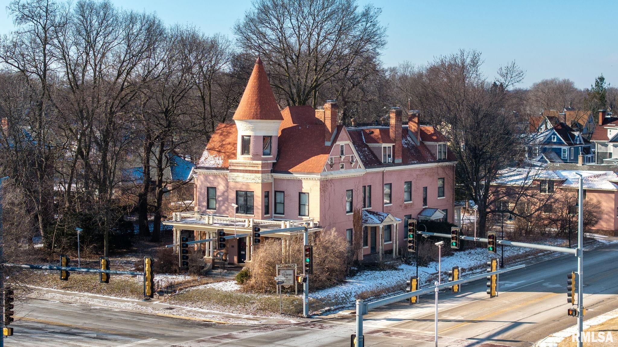 702 20th Street, Rock Island, Illinois image 1