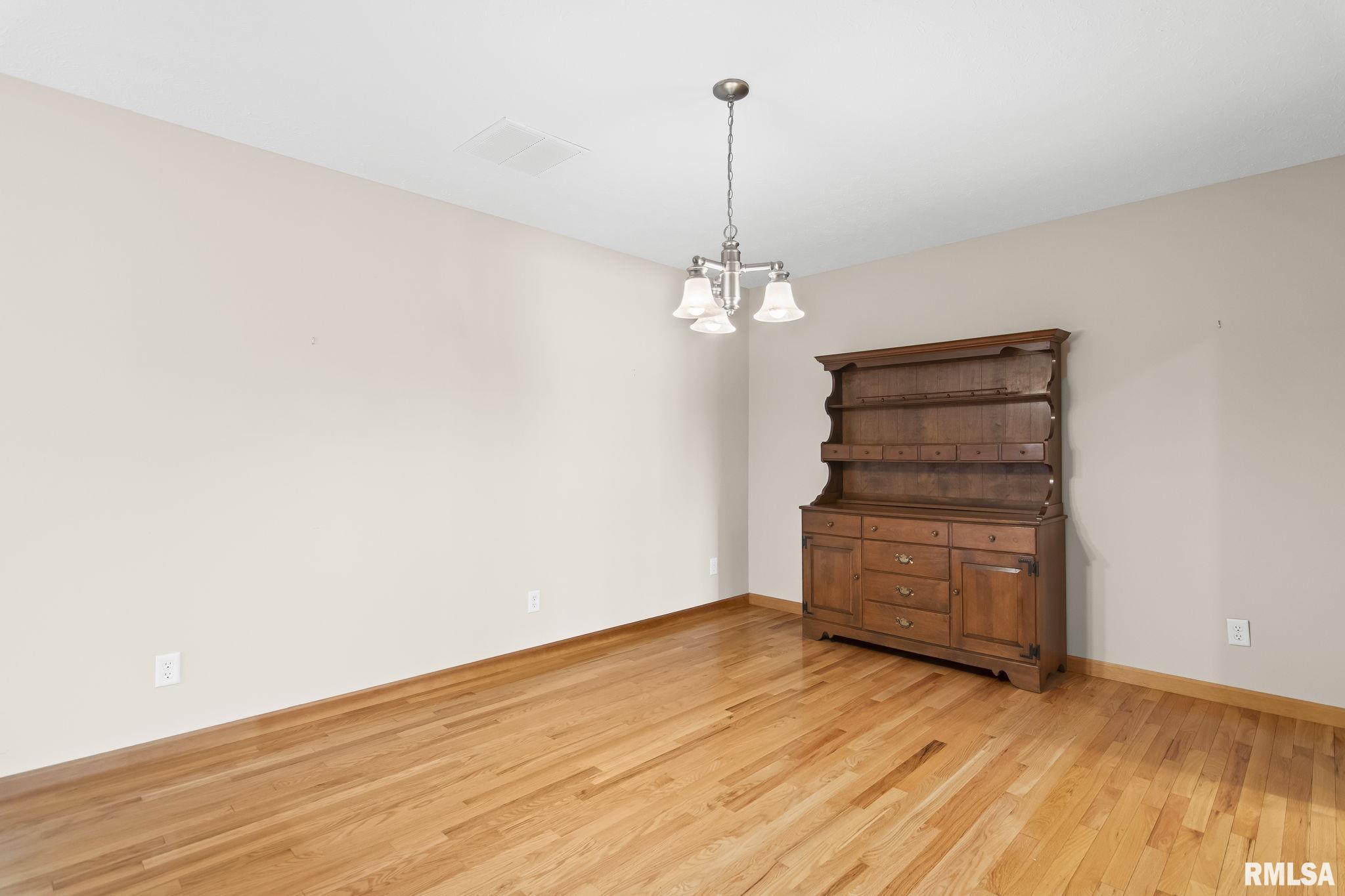3804 Sugar Loaf Drive, Springfield, Illinois image 11