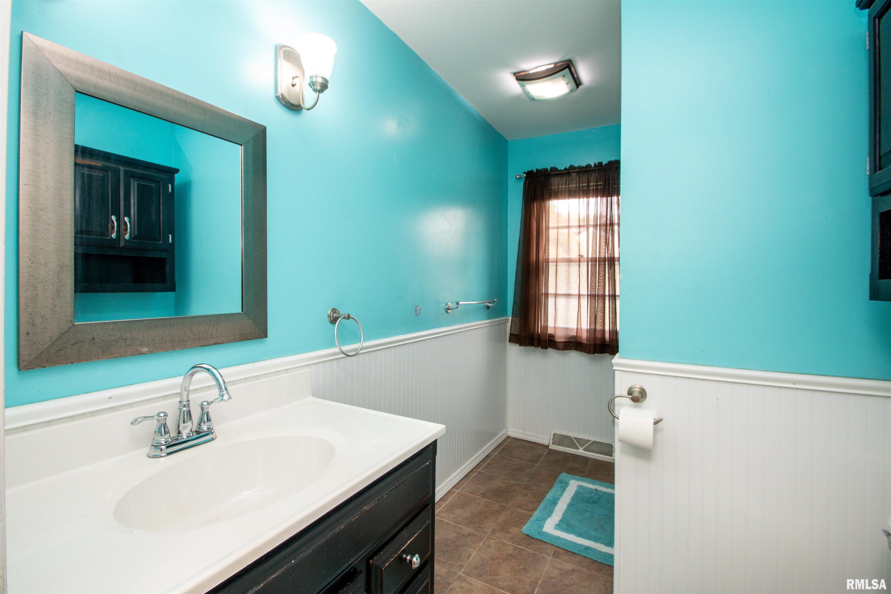 301 Edgewood Drive, Pekin, Illinois image 21