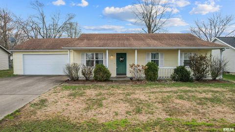 Homes For Sale - 2217 Jennifer Lane<br/> Williamson County, Marion, IL 62959