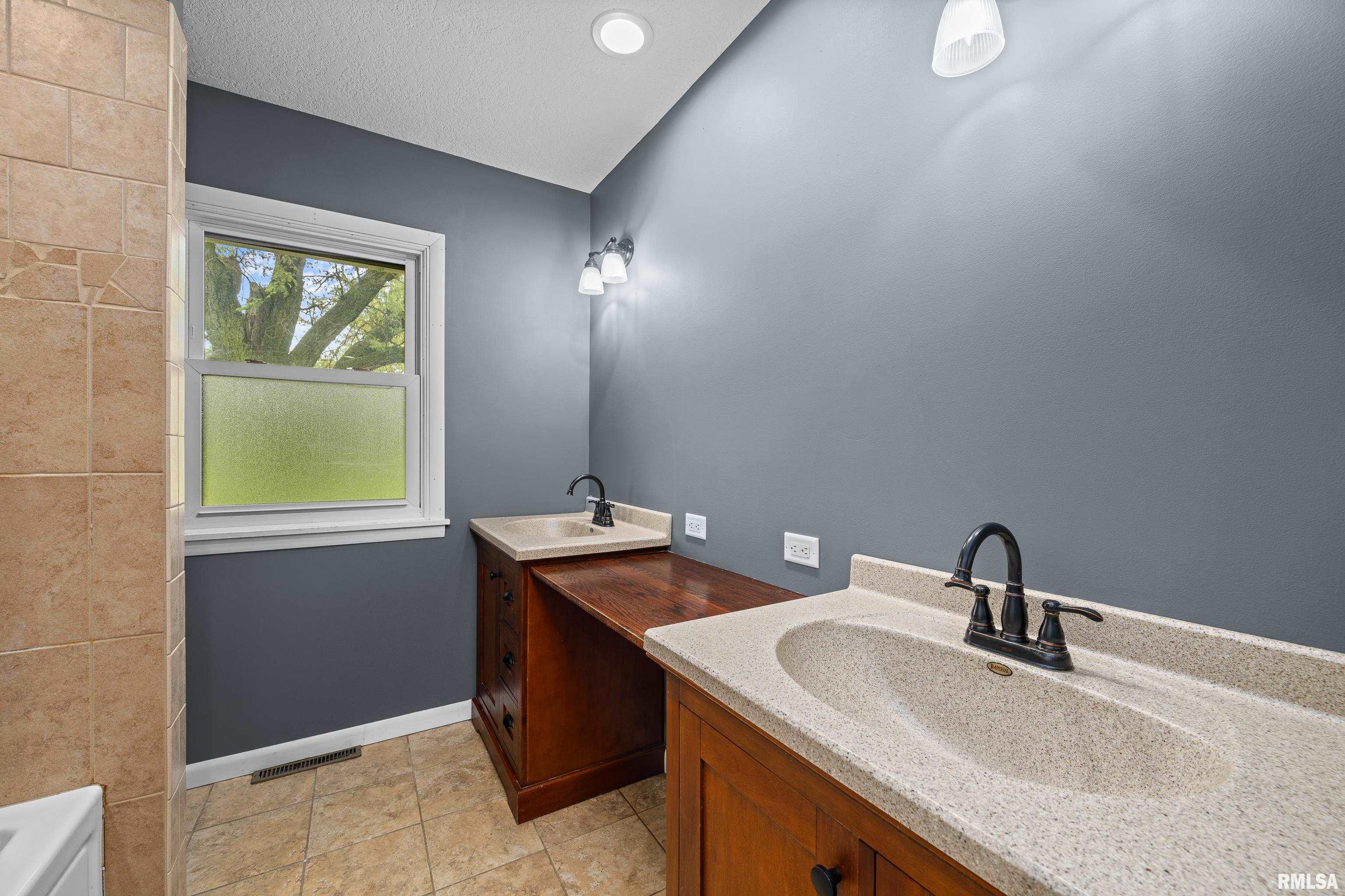 13111 134th Avenue, Taylor Ridge, Illinois image 21