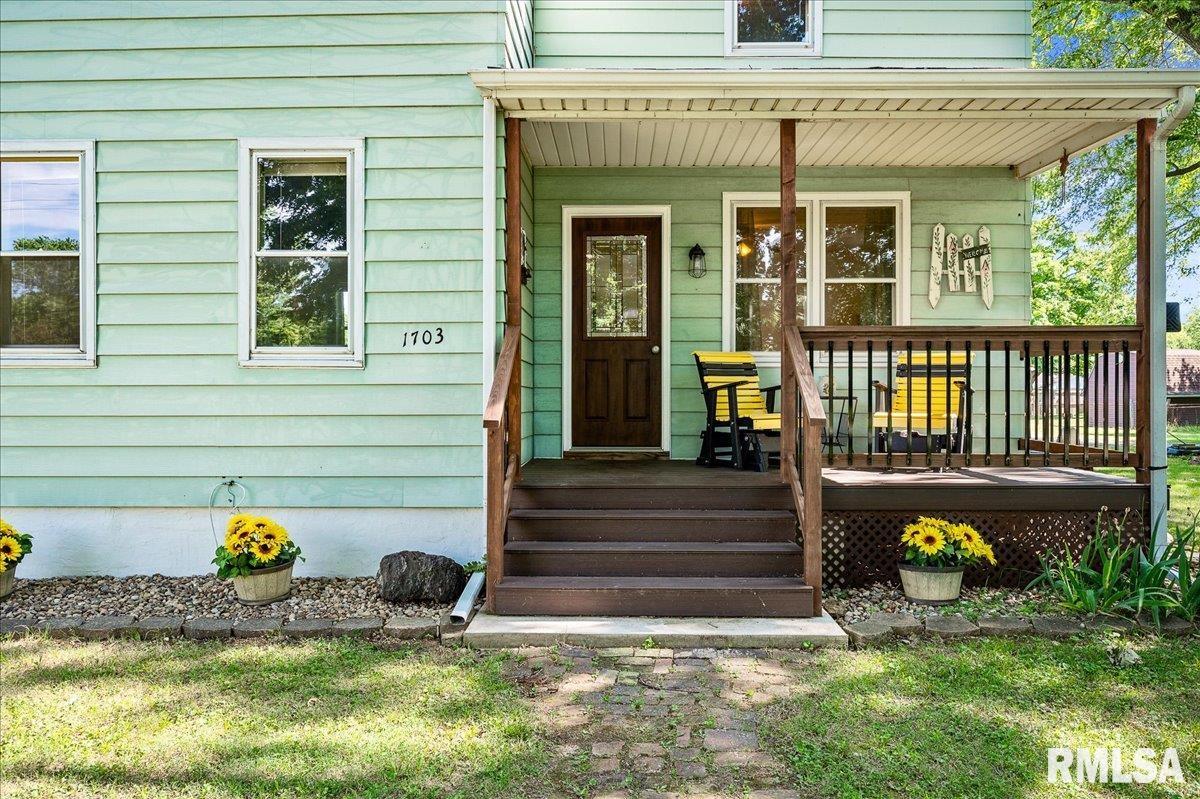 1703 Bloomington Road, East Peoria, Illinois image 2