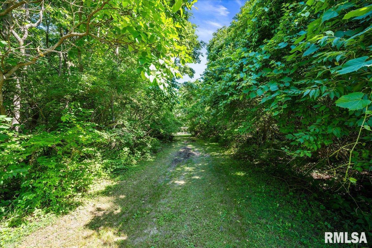 1703 Bloomington Road, East Peoria, Illinois image 33
