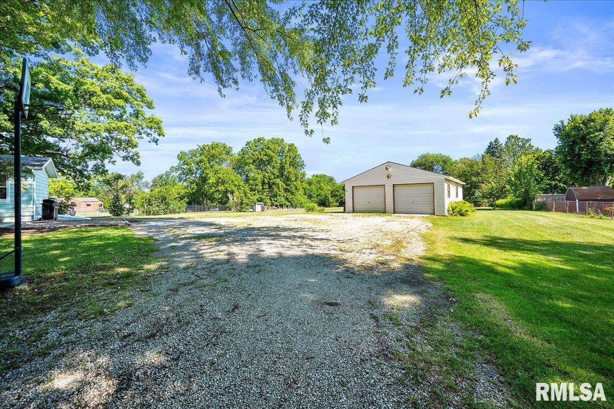 1703 Bloomington Road, East Peoria, Illinois image 27