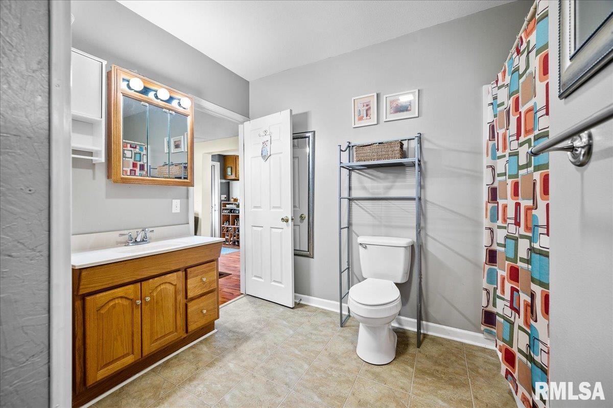 1703 Bloomington Road, East Peoria, Illinois image 18