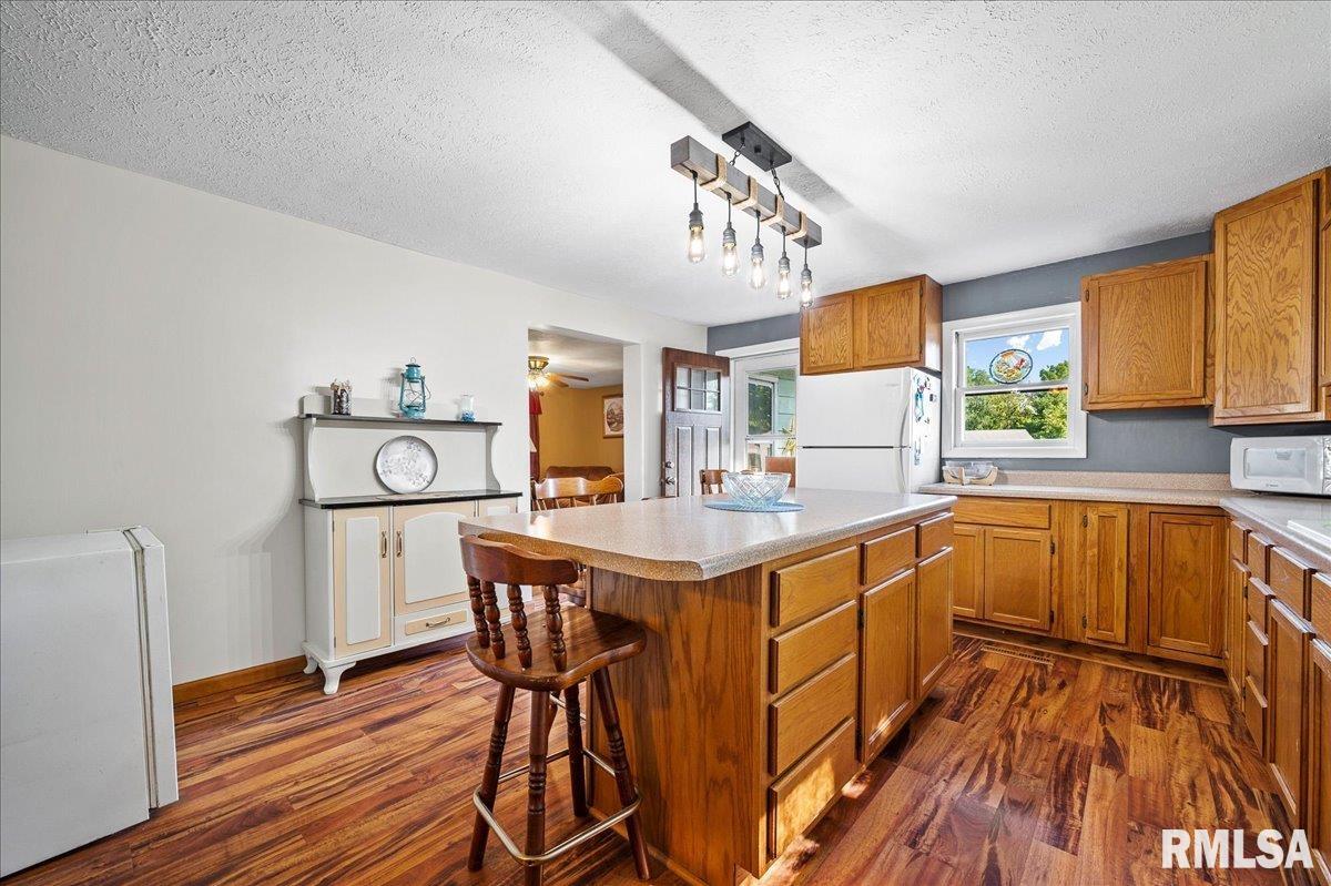 1703 Bloomington Road, East Peoria, Illinois image 11