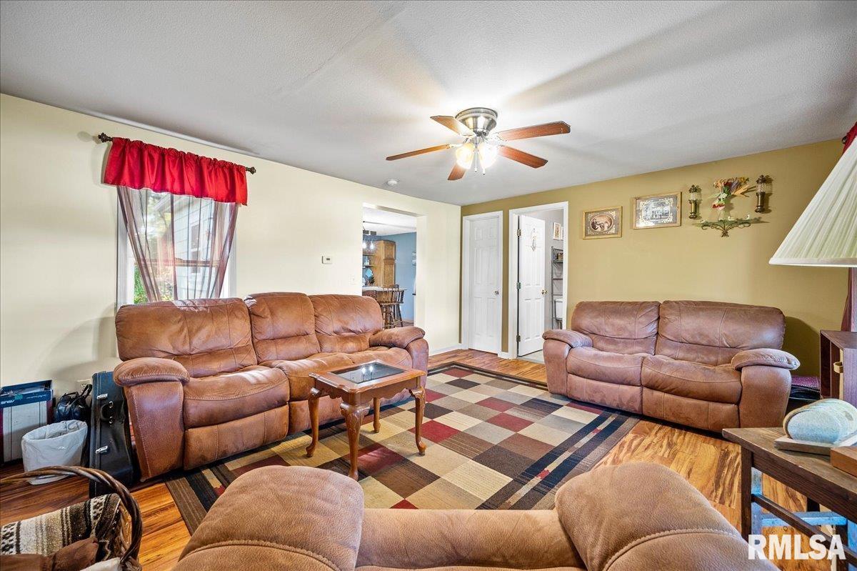 1703 Bloomington Road, East Peoria, Illinois image 13