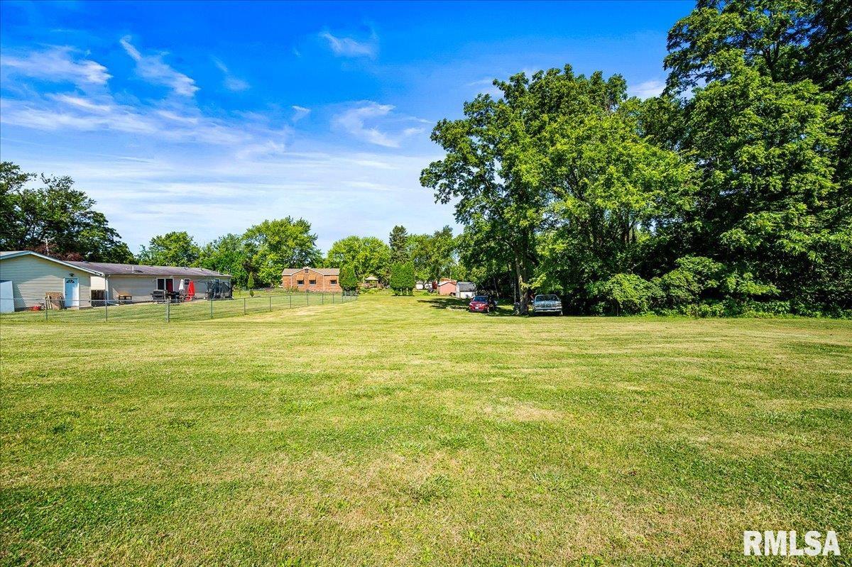 1703 Bloomington Road, East Peoria, Illinois image 35