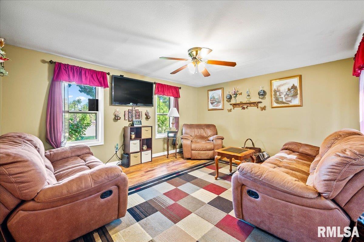 1703 Bloomington Road, East Peoria, Illinois image 12