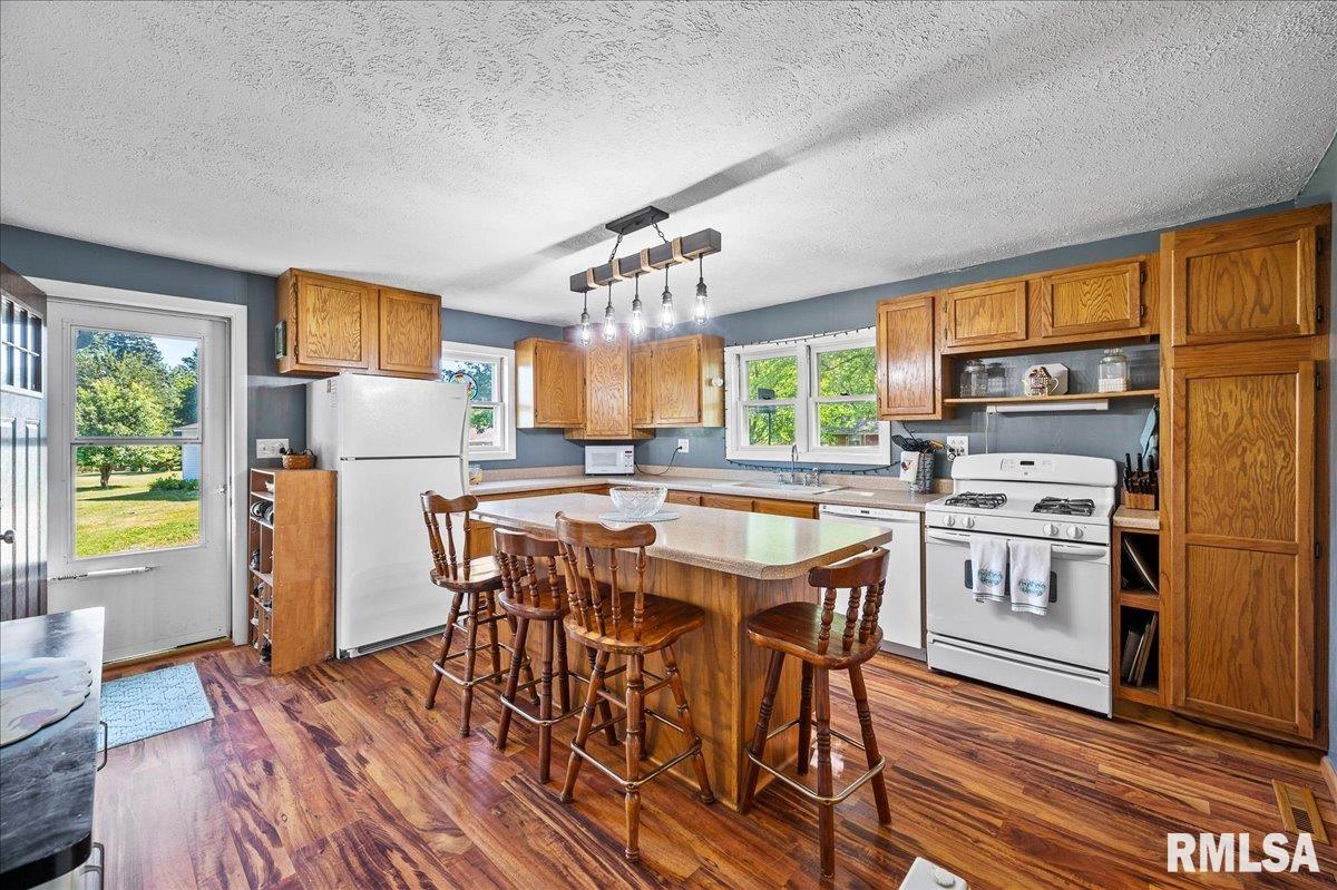 1703 Bloomington Road, East Peoria, Illinois image 10