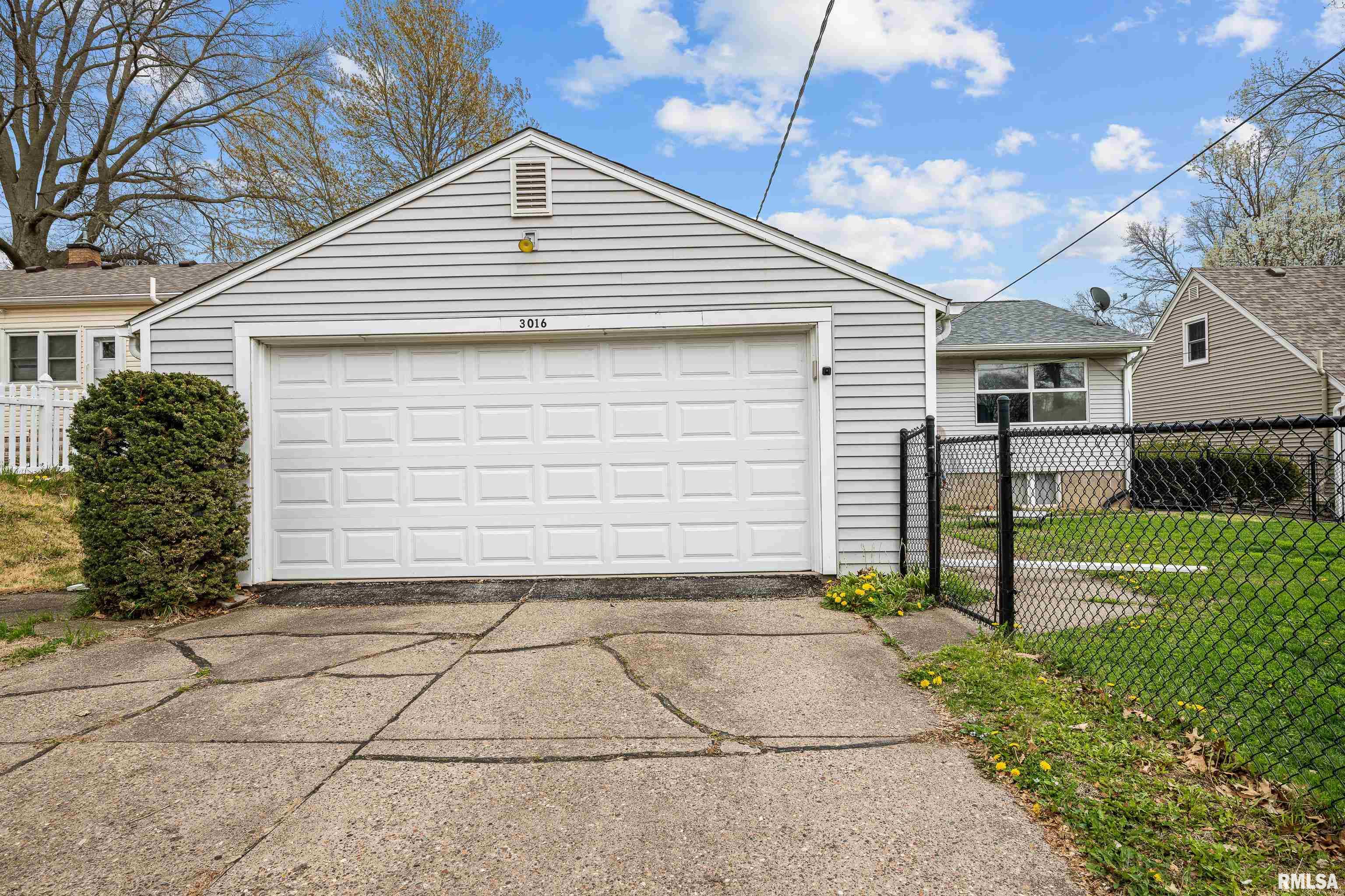 3016 Tremont Avenue, Davenport, Iowa image 3