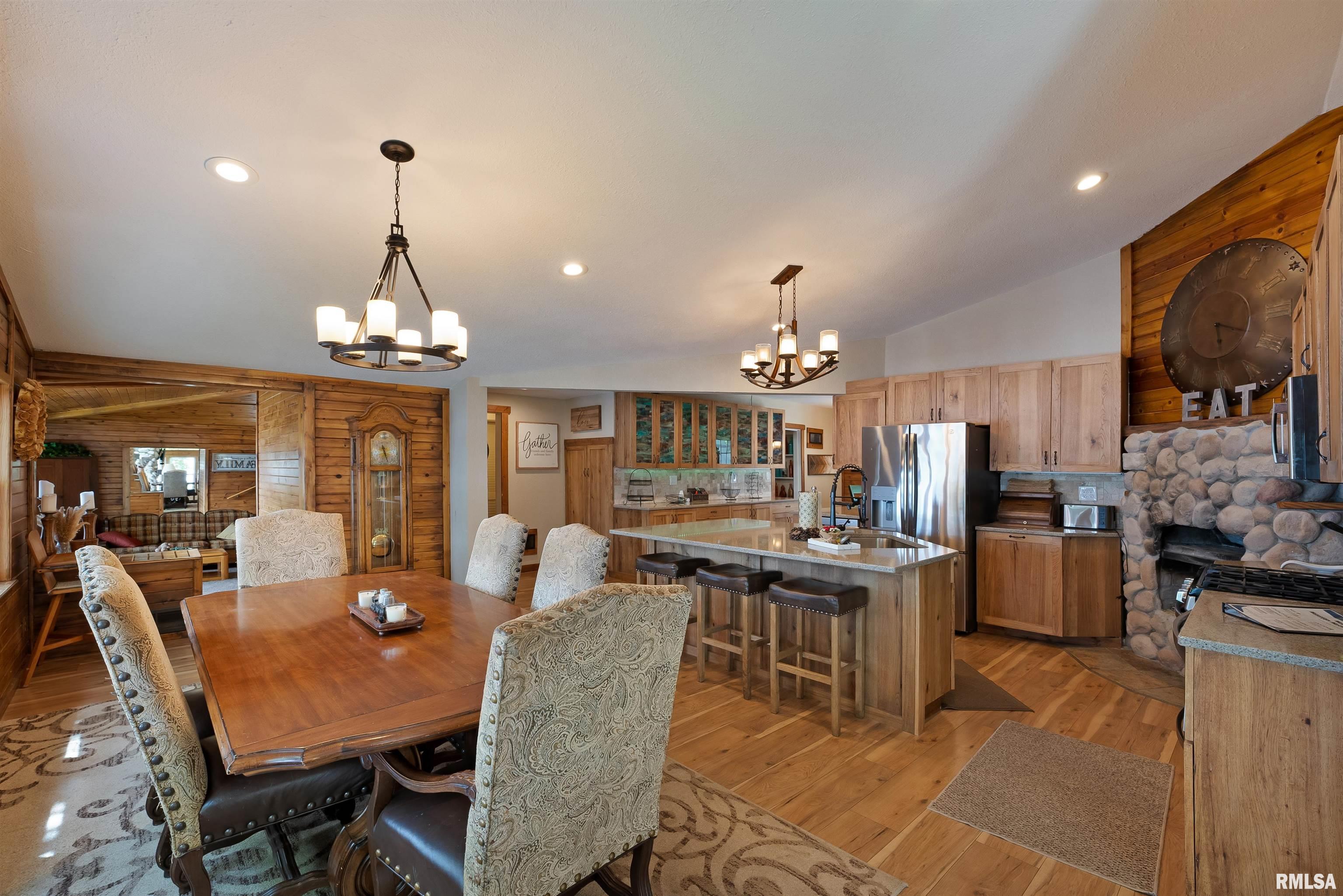 905 1st Street, Camanche, Iowa image 16
