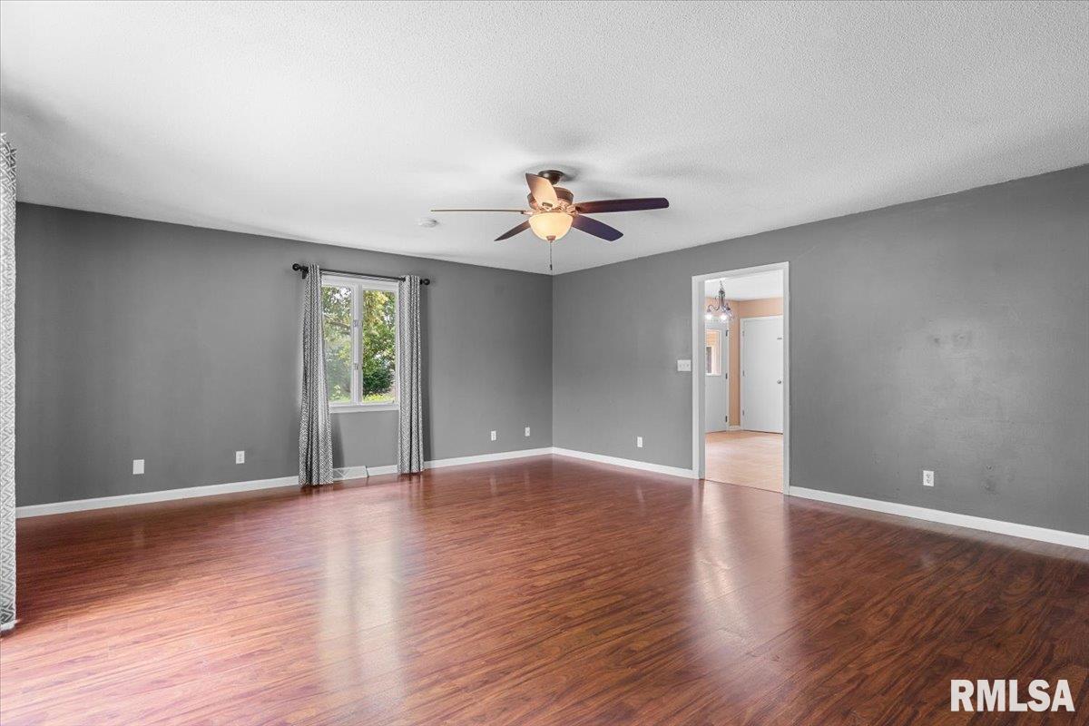 69 Axline Road, Chatham, Illinois image 3