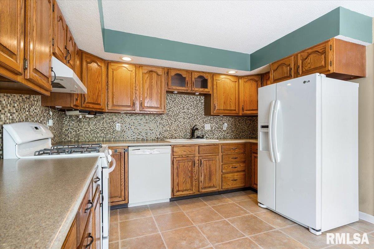 69 Axline Road, Chatham, Illinois image 5
