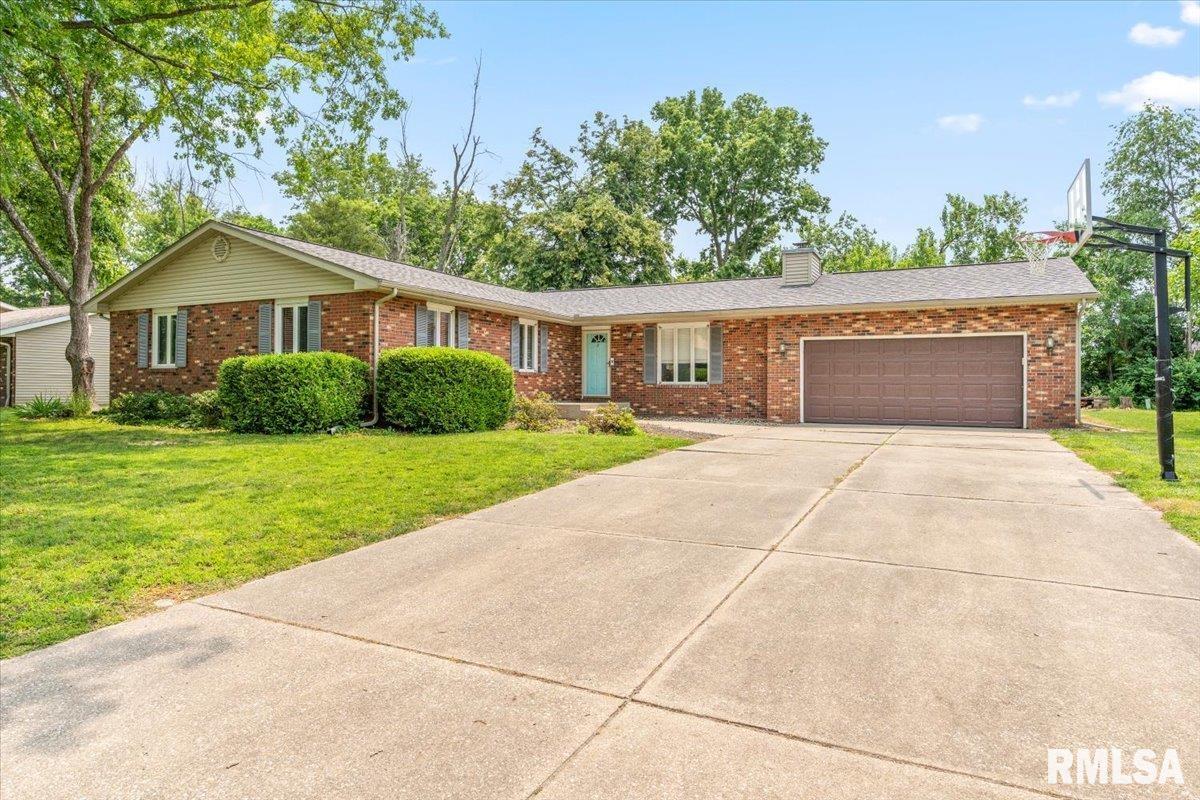 69 Axline Road, Chatham, Illinois image 1