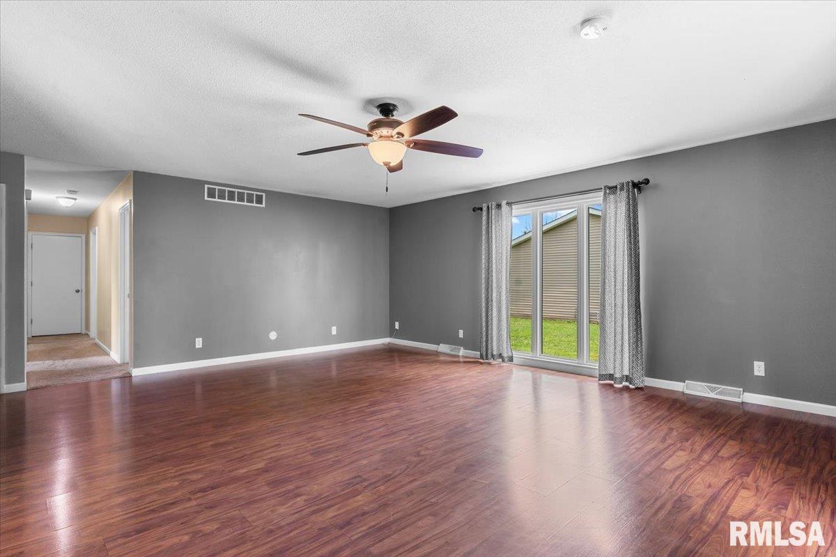 69 Axline Road, Chatham, Illinois image 2