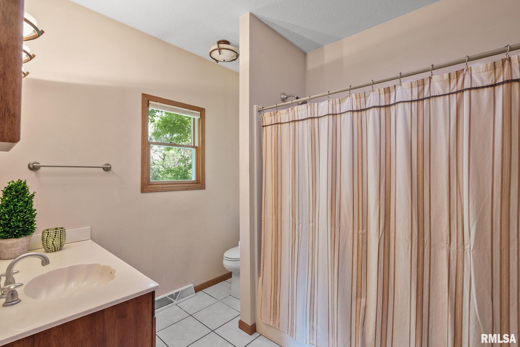 115 Woodland Drive, Andalusia, Illinois image 19
