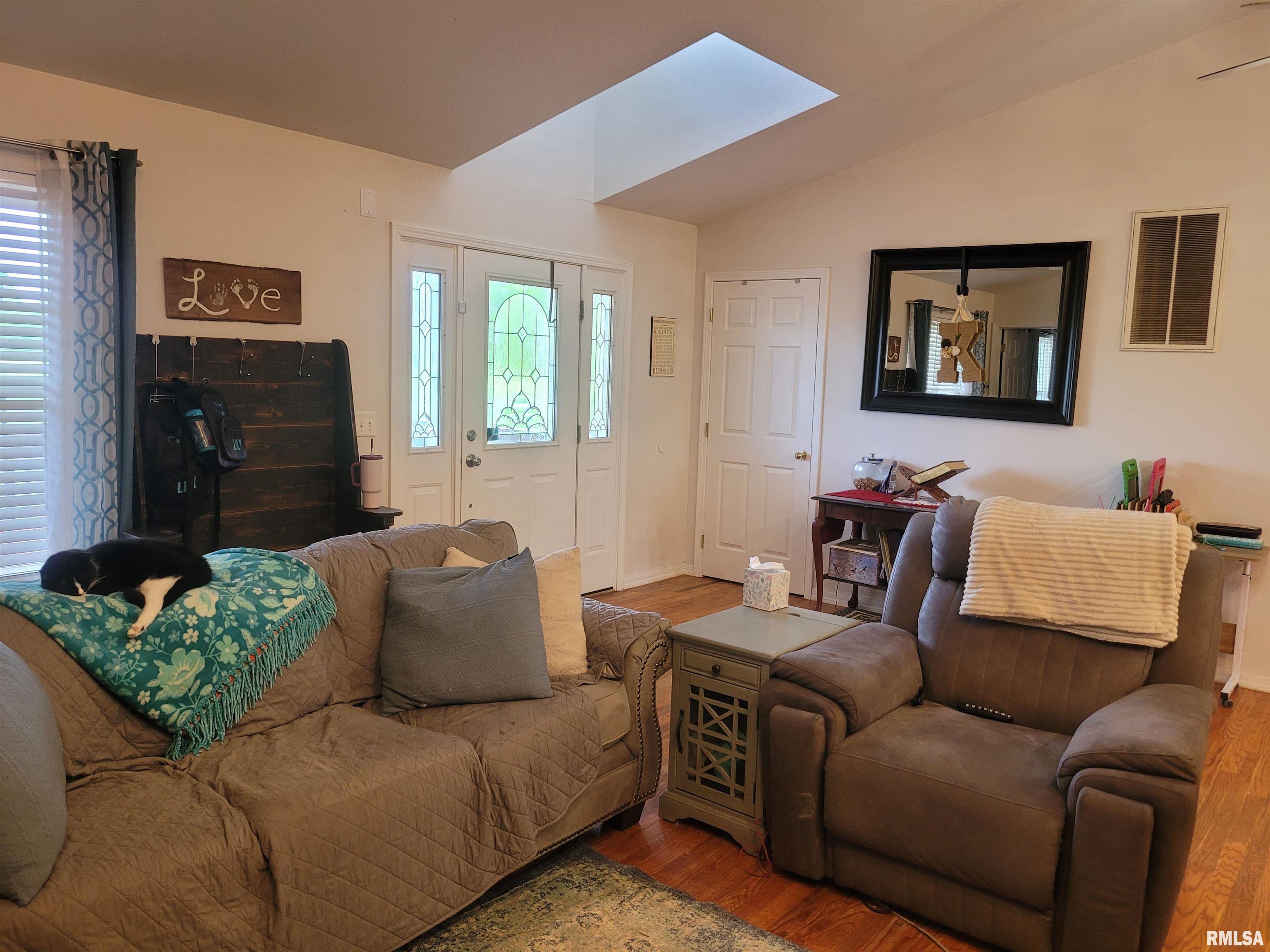 325 W North Street, Dix, Illinois image 18