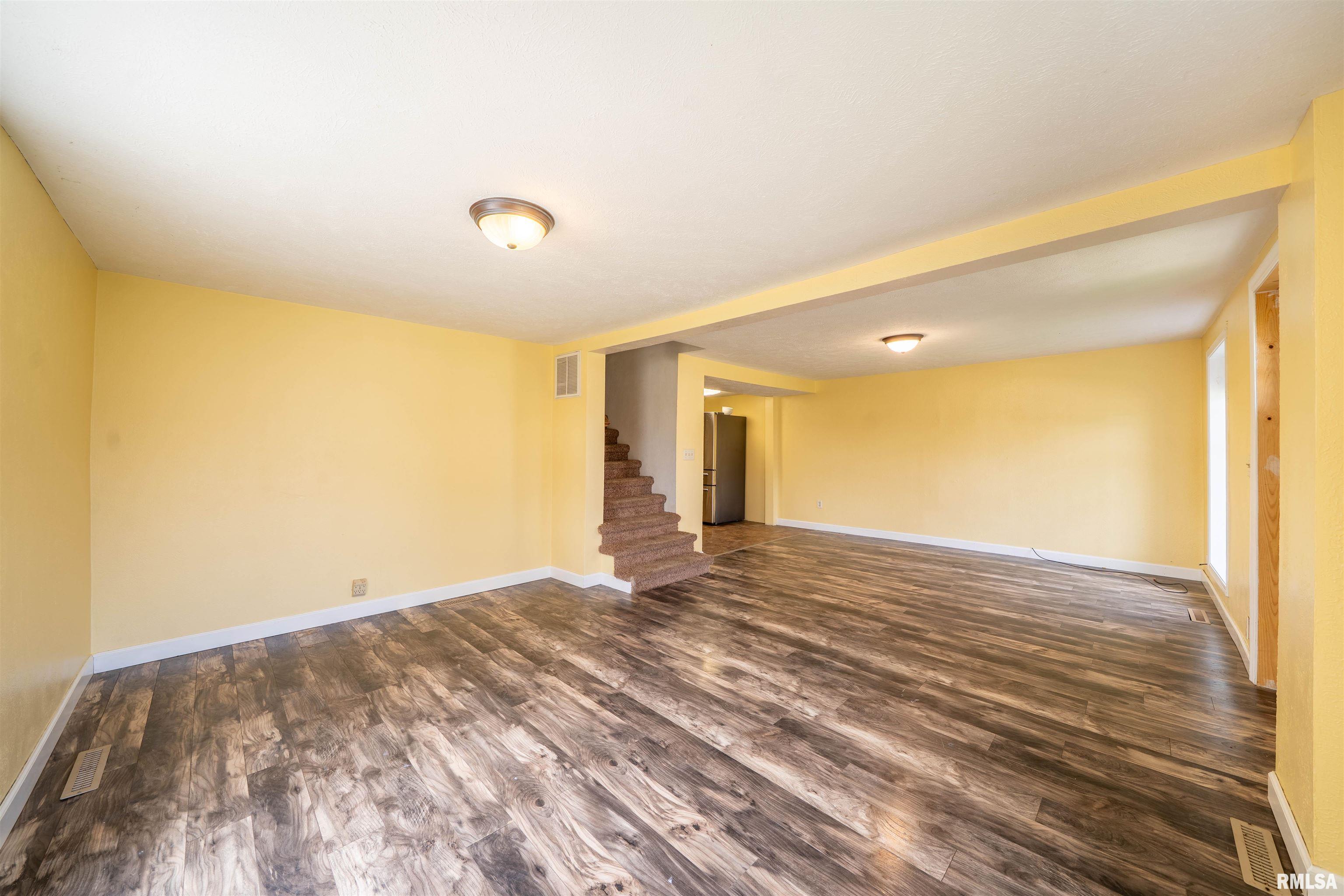 321 N 3rd Street, Hanna City, Illinois image 7