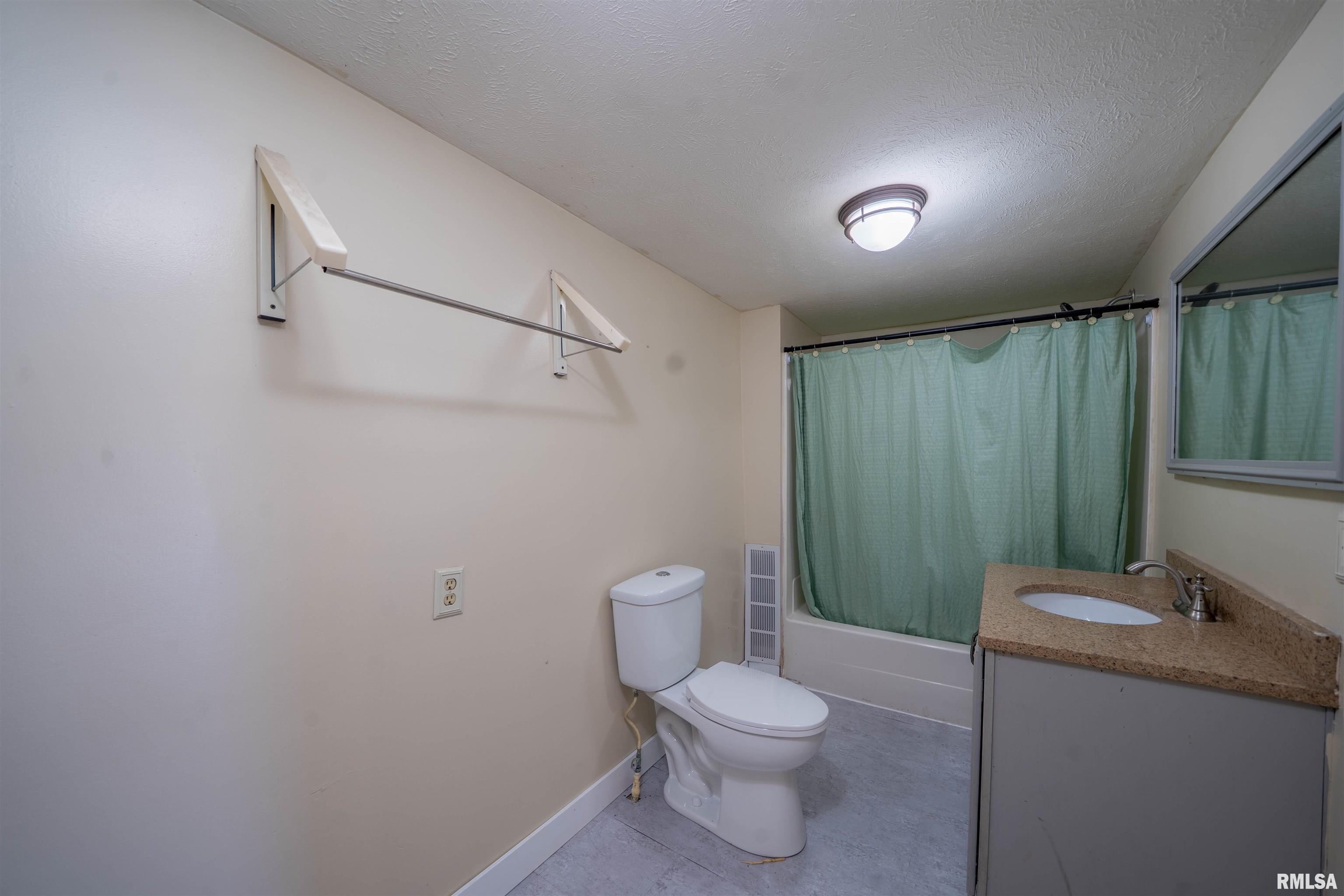 321 N 3rd Street, Hanna City, Illinois image 28