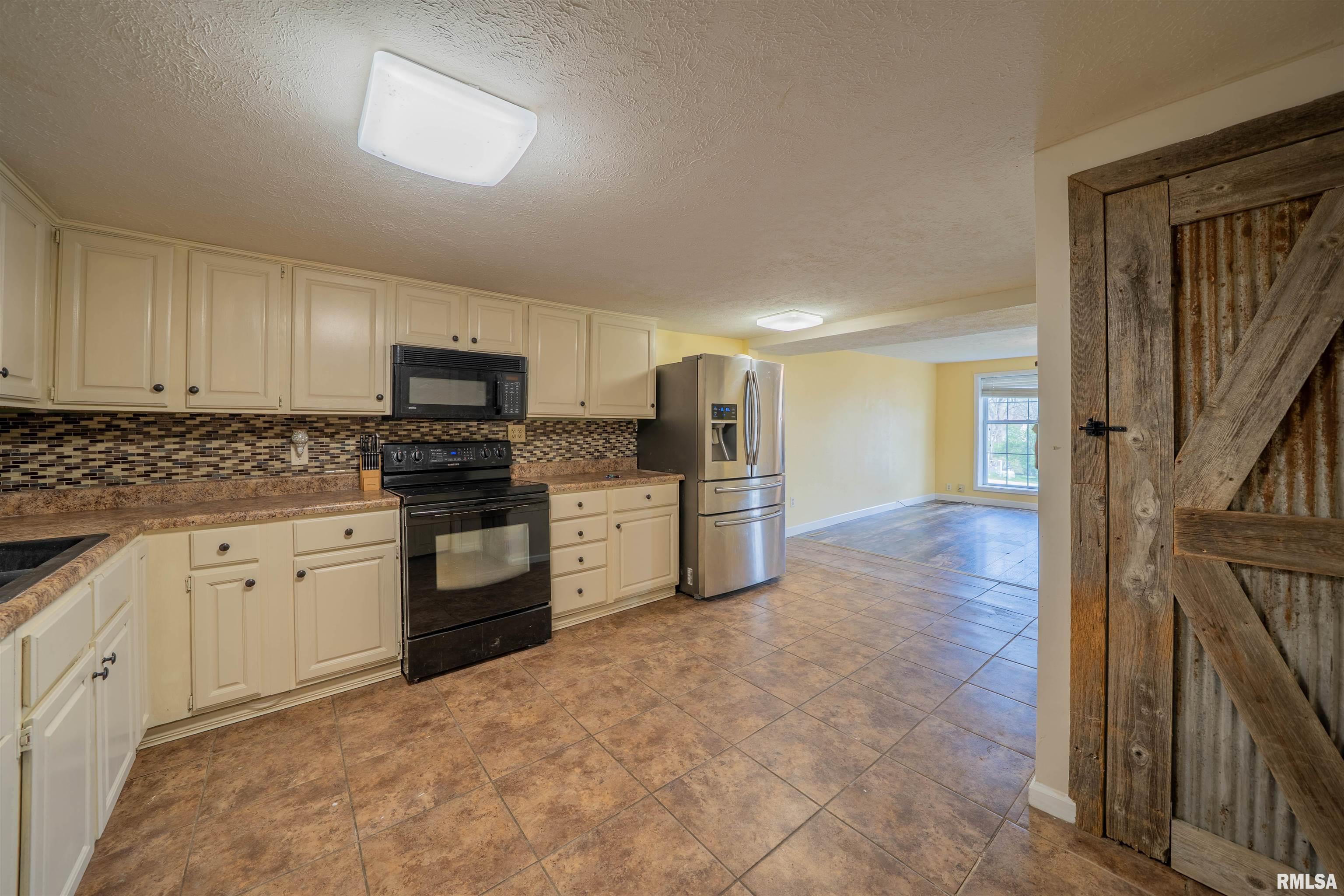 321 N 3rd Street, Hanna City, Illinois image 9