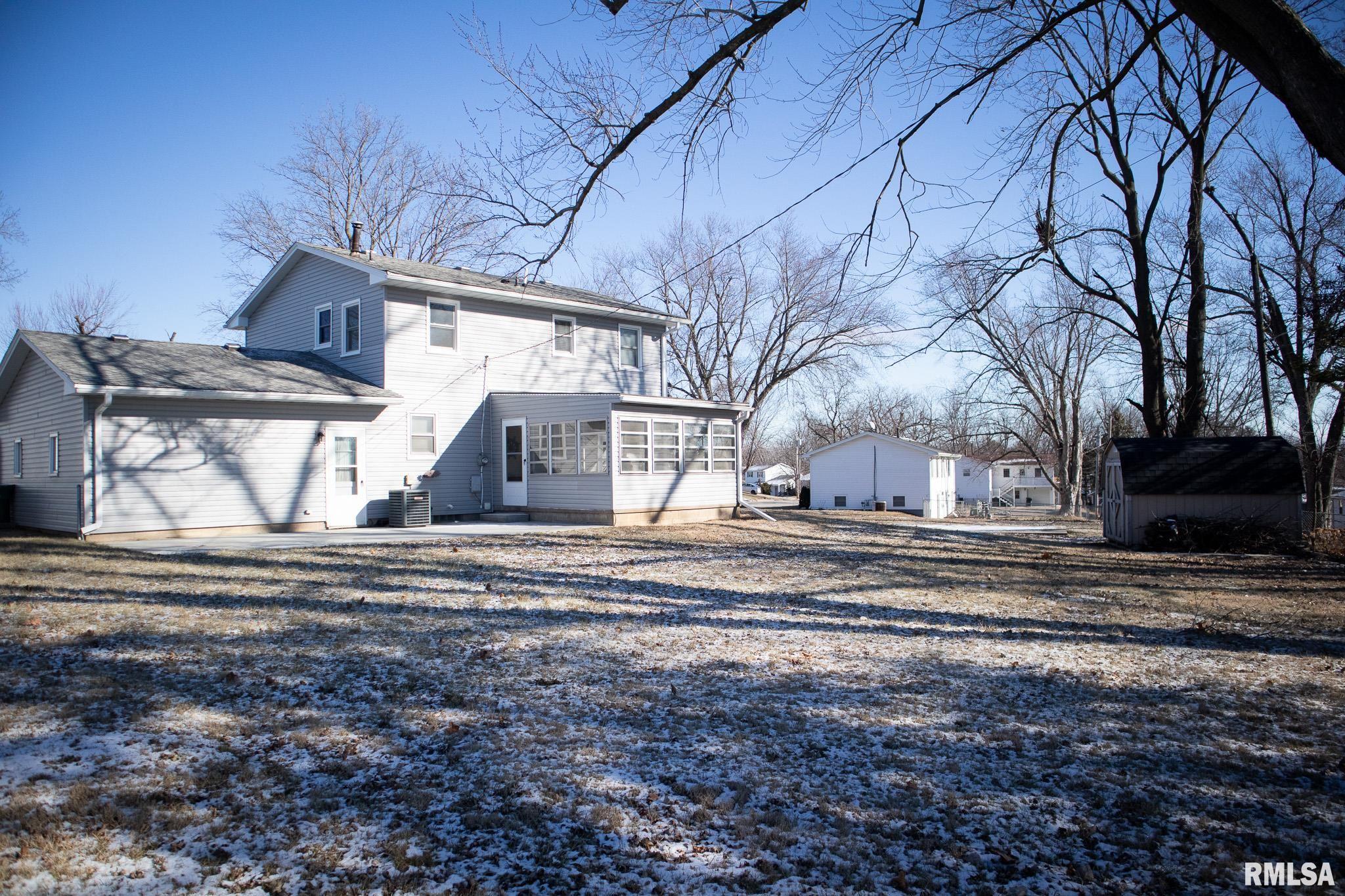 611 Scenic Drive, Clinton, Iowa image 6