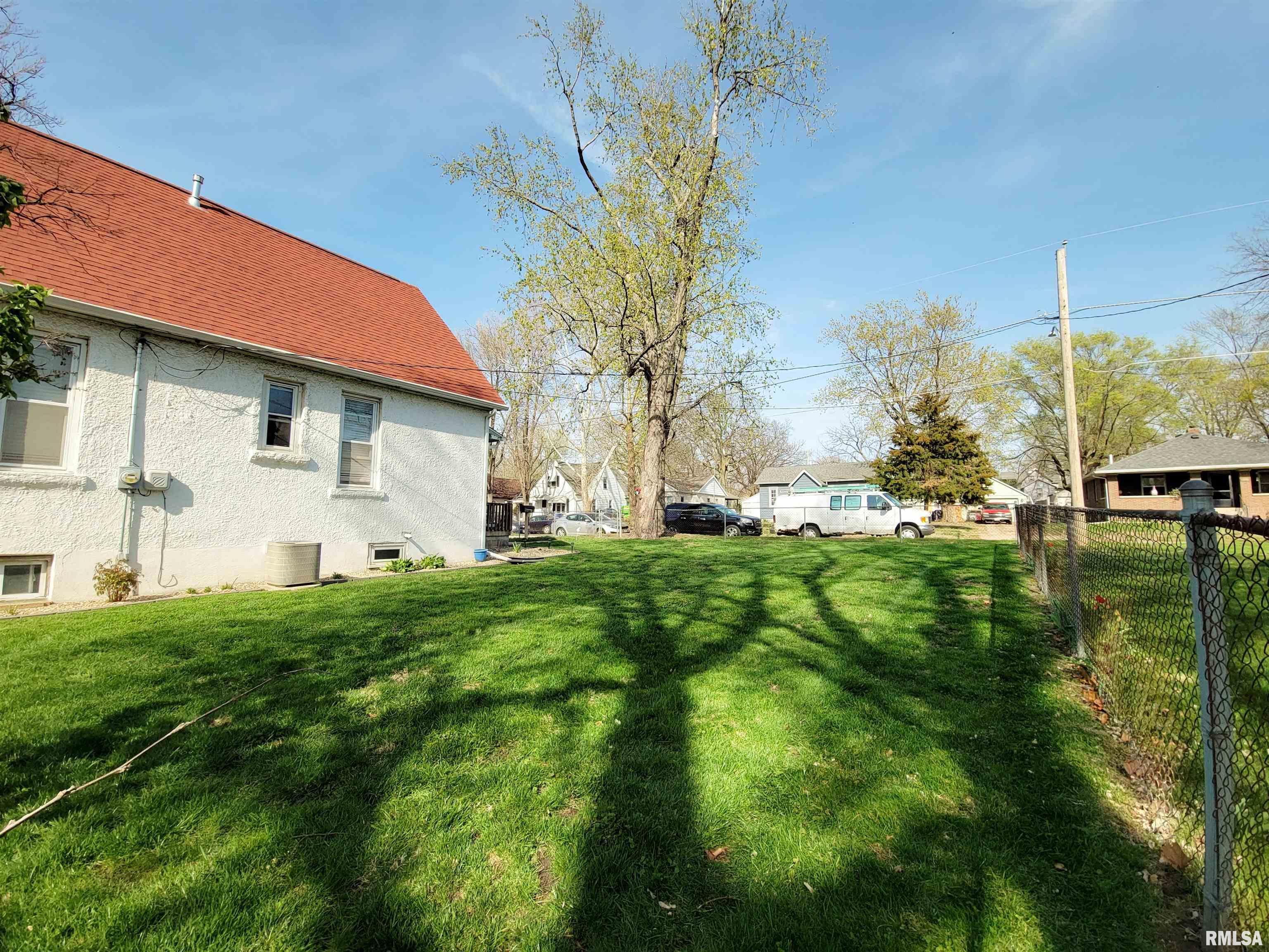 1221 S 3rd Street, Pekin, Illinois image 6