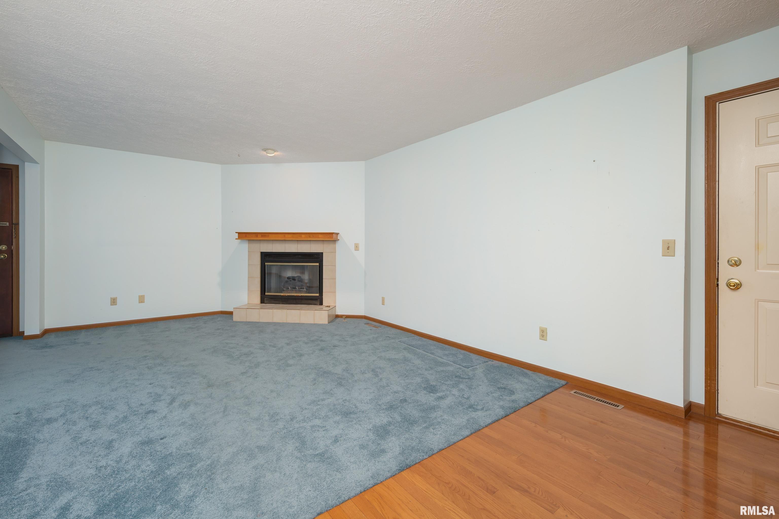 4675 Kynnelworth Drive #301, Bettendorf, Iowa image 14
