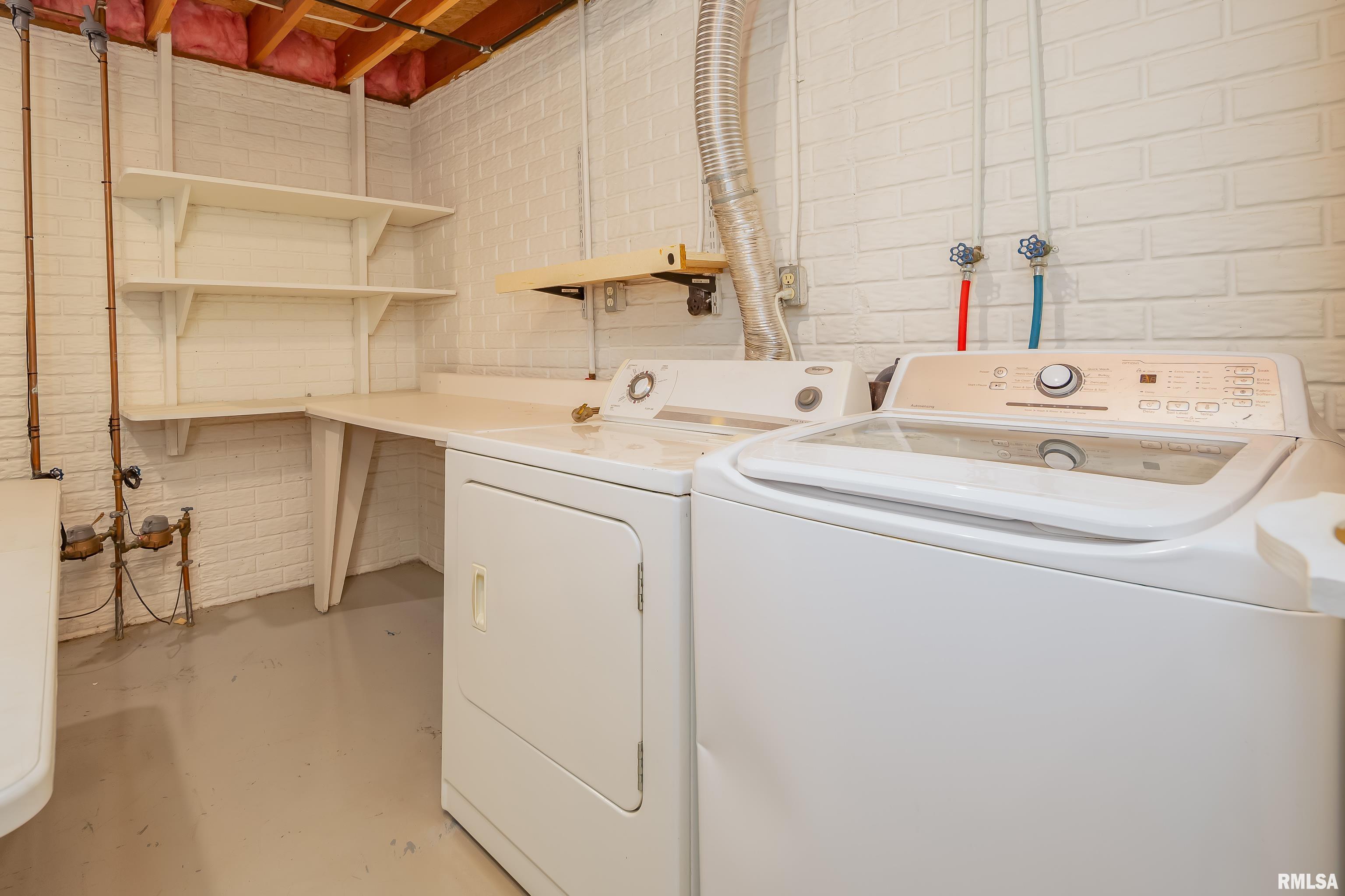 4675 Kynnelworth Drive #301, Bettendorf, Iowa image 33
