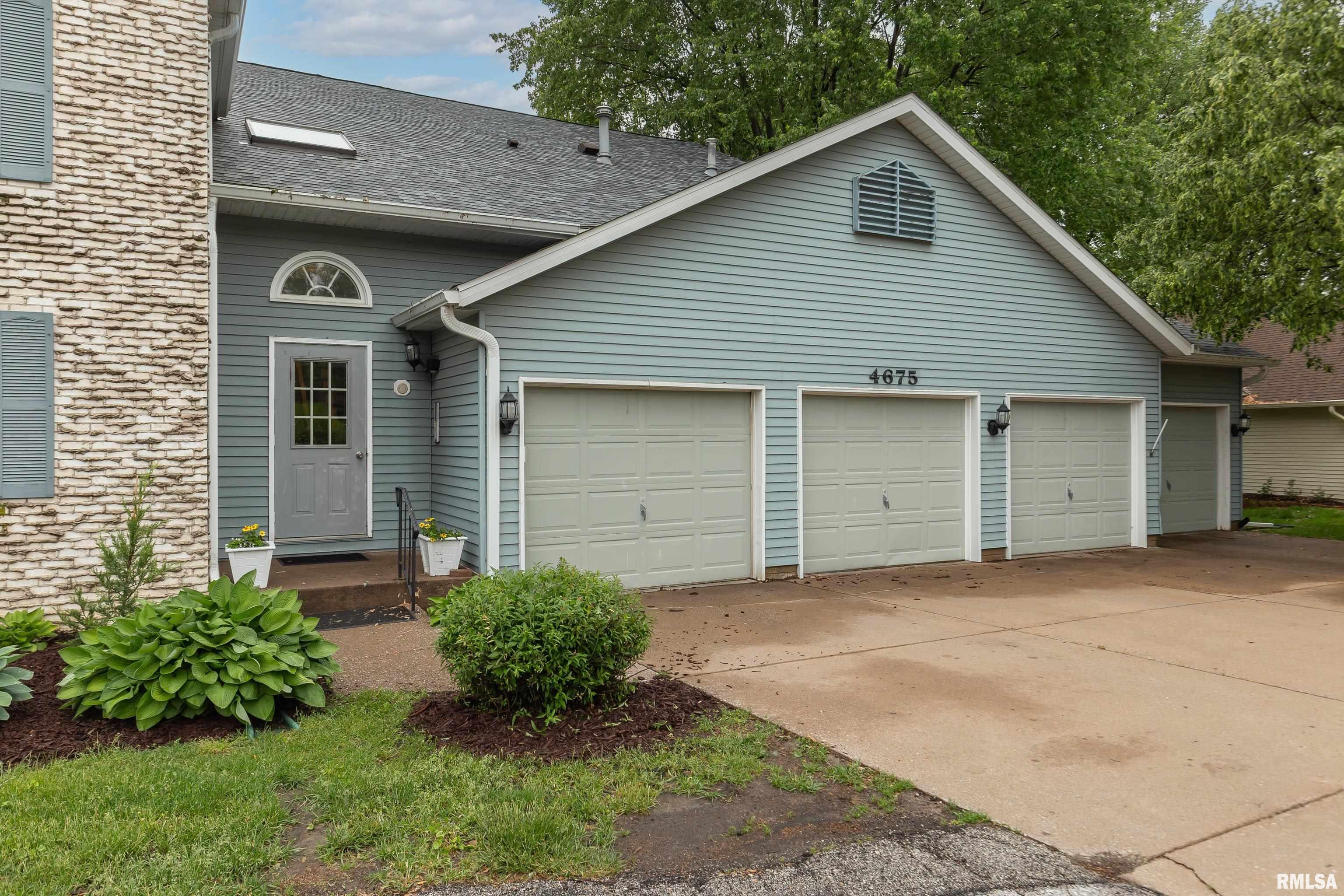4675 Kynnelworth Drive #301, Bettendorf, Iowa image 6