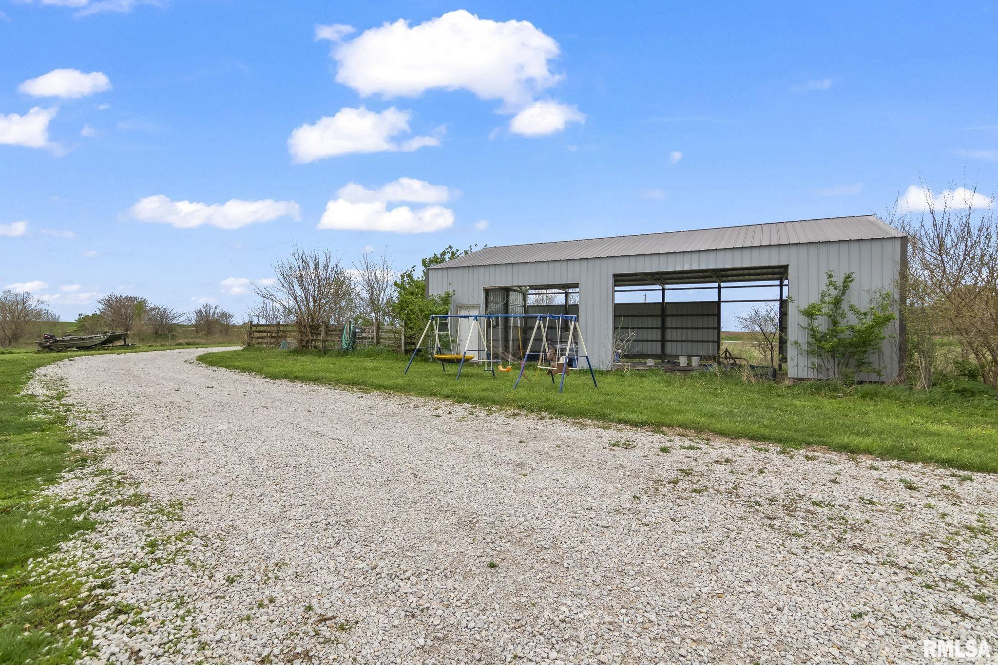 422 E 750 N Road, Morrisonville, Illinois image 44