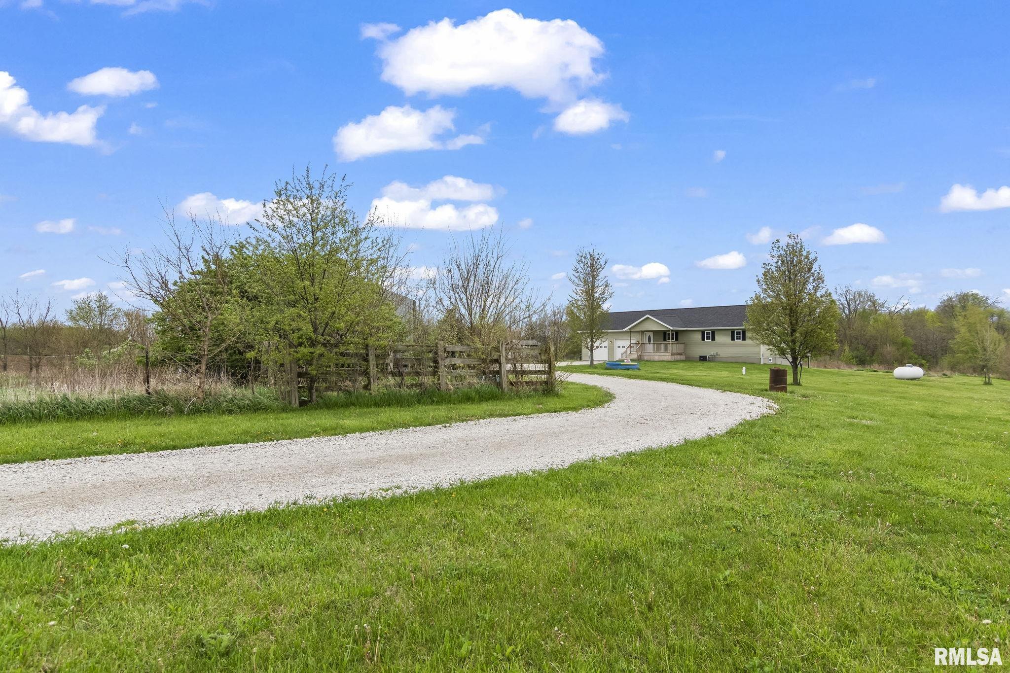 422 E 750 N Road, Morrisonville, Illinois image 4