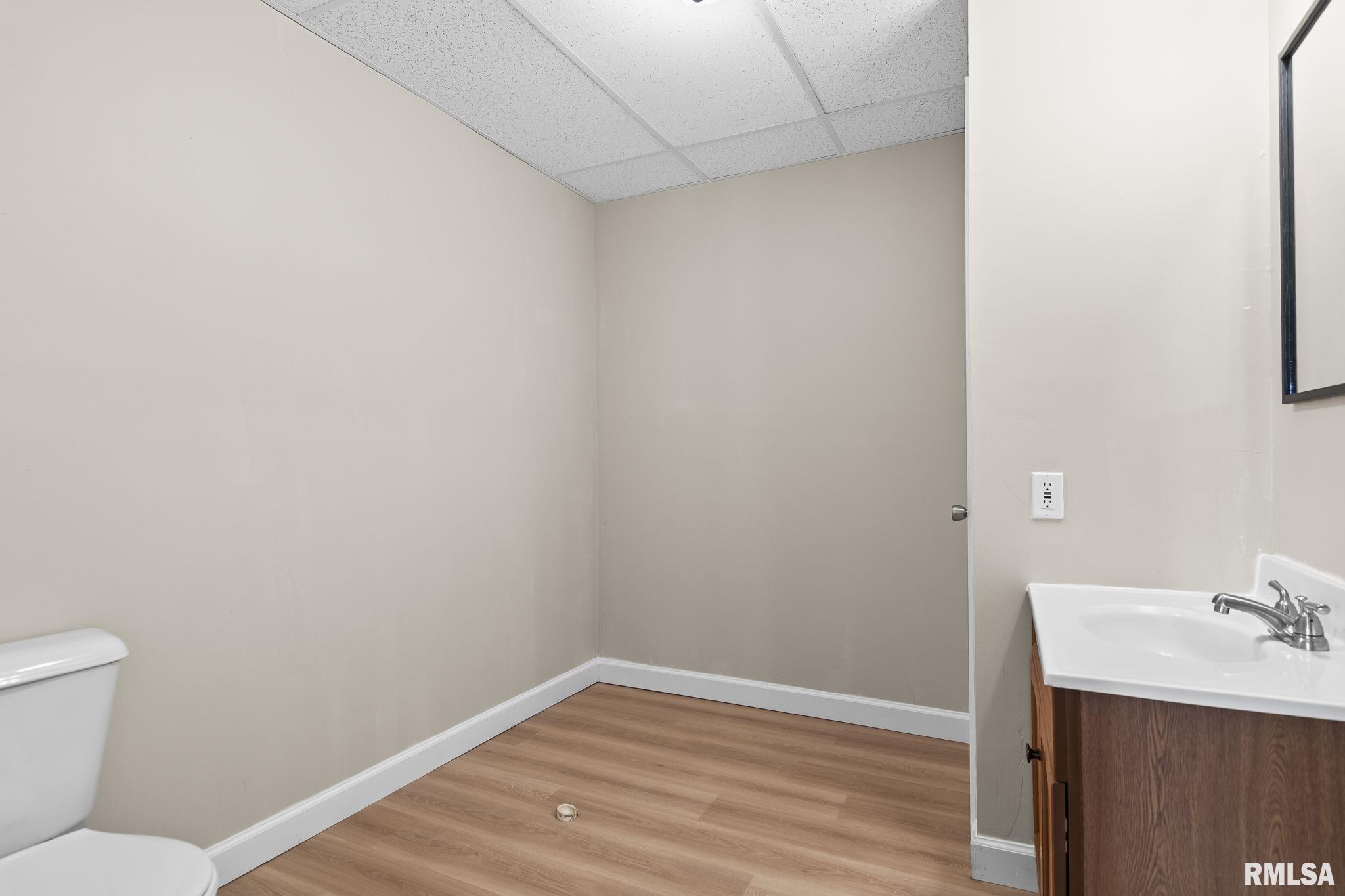 422 E 750 N Road, Morrisonville, Illinois image 34