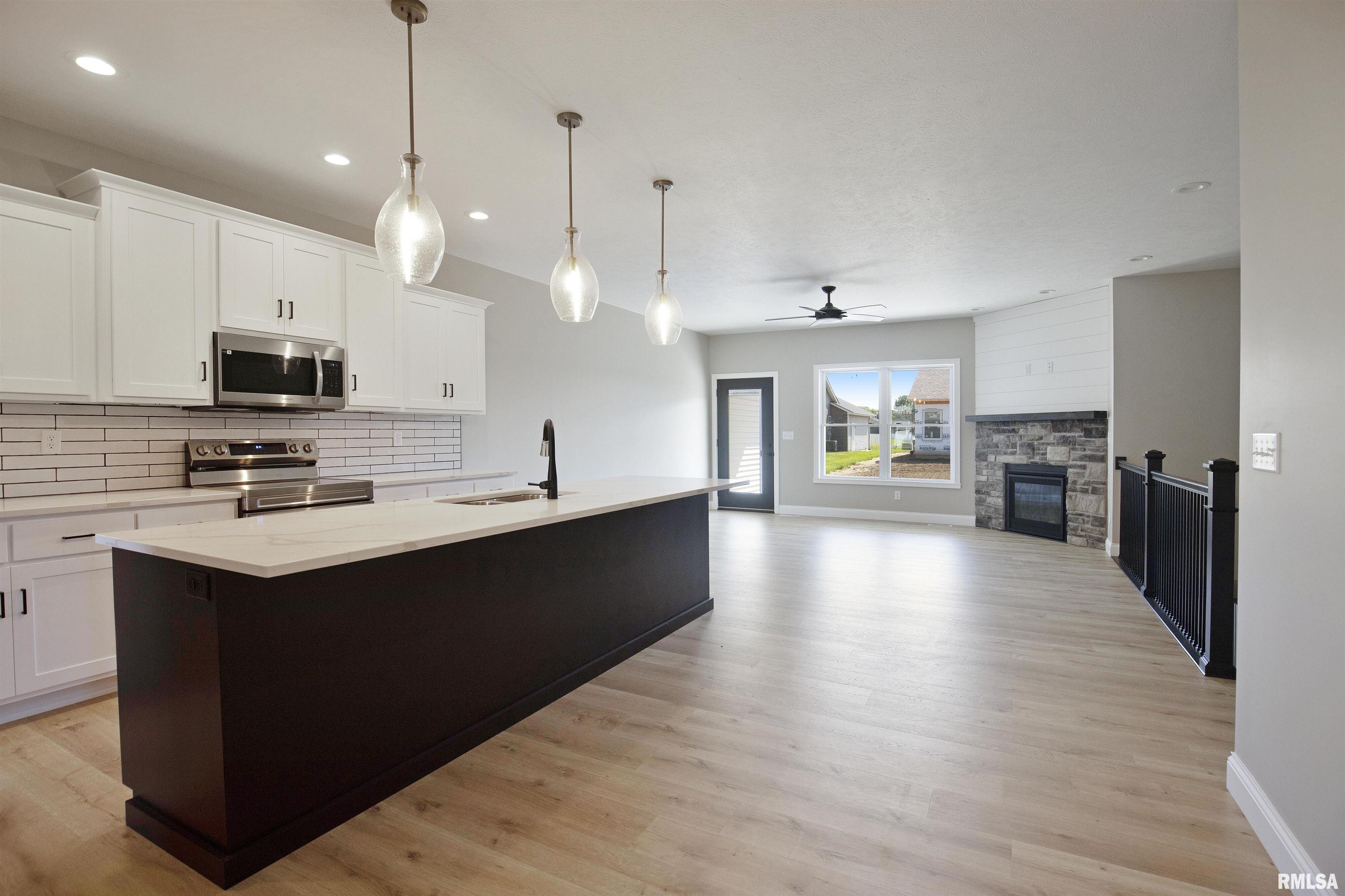 1700 Blenheim Drive, Springfield, Illinois image 15