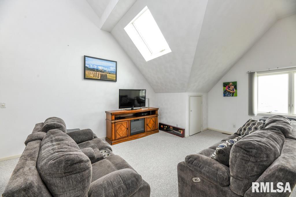 208 Harbor Pointe Drive, East Peoria, Illinois image 31