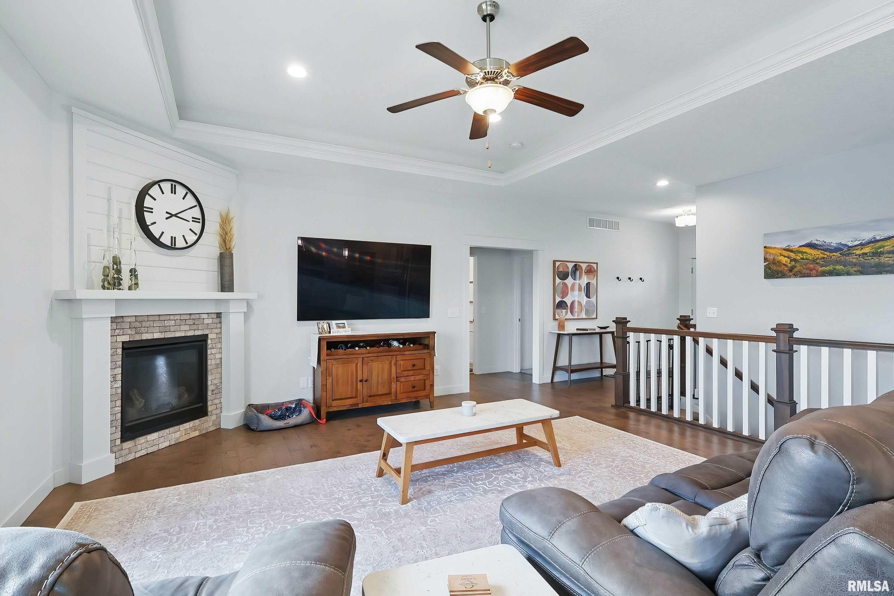 4241 Colorado Drive, Bettendorf, Iowa image 8