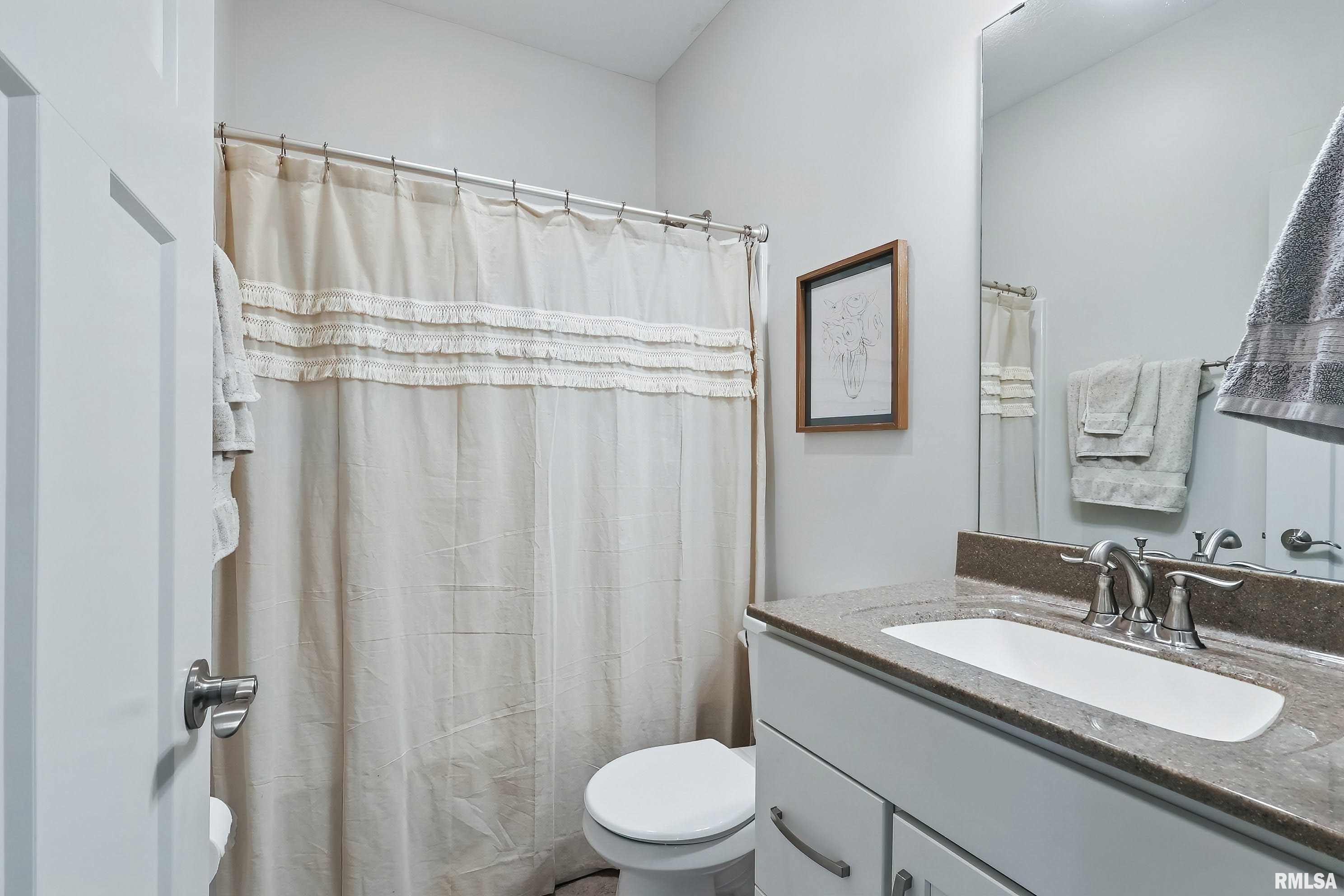 4241 Colorado Drive, Bettendorf, Iowa image 23